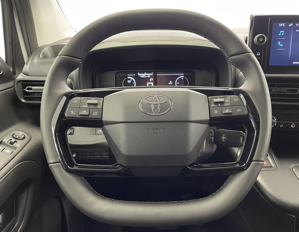 Proace City Van L2 1.2 T 110 Active