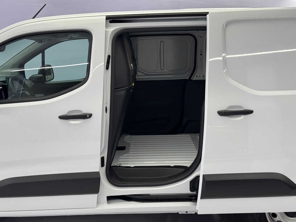 Proace City Van L2 1.2 T 110 Active