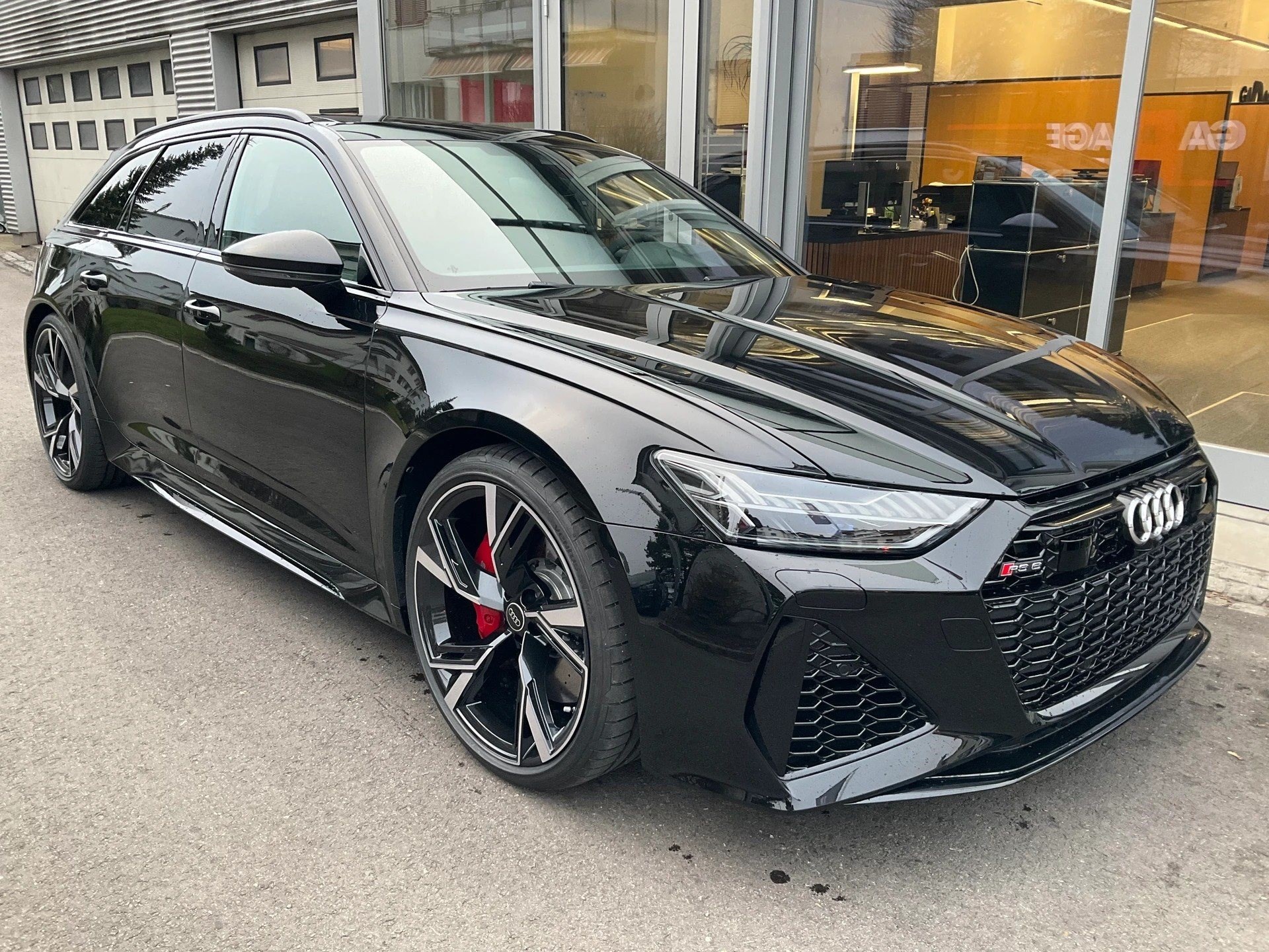 AUDI RS6 Avant 4.0 TFSI V8 quattro ***NEUPREIS 190'900 SFR***-showroom-element-2