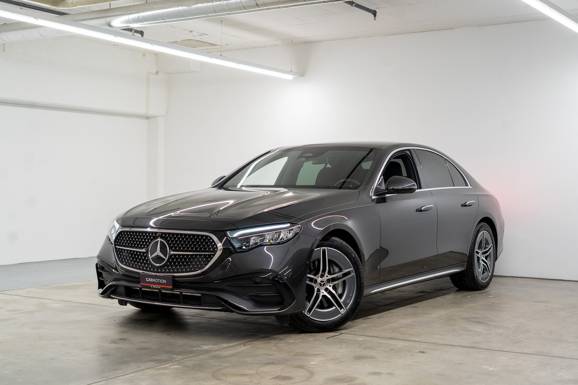 MERCEDES-BENZ E 220 d AMG Line 4matic *NEUES MODELL*