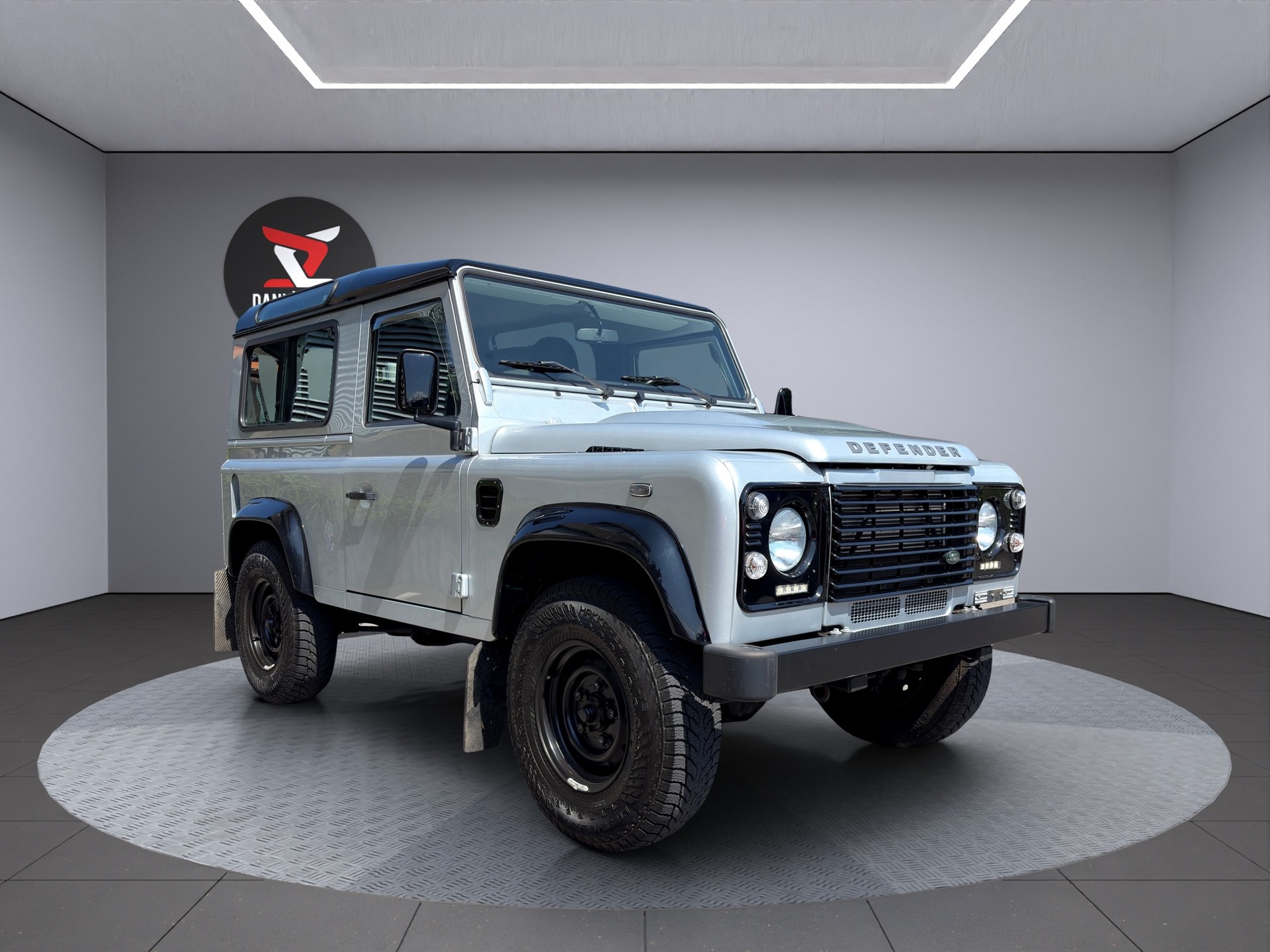 LAND ROVER Defender 90 2.2 TD4 SW SE-showroom-element-2