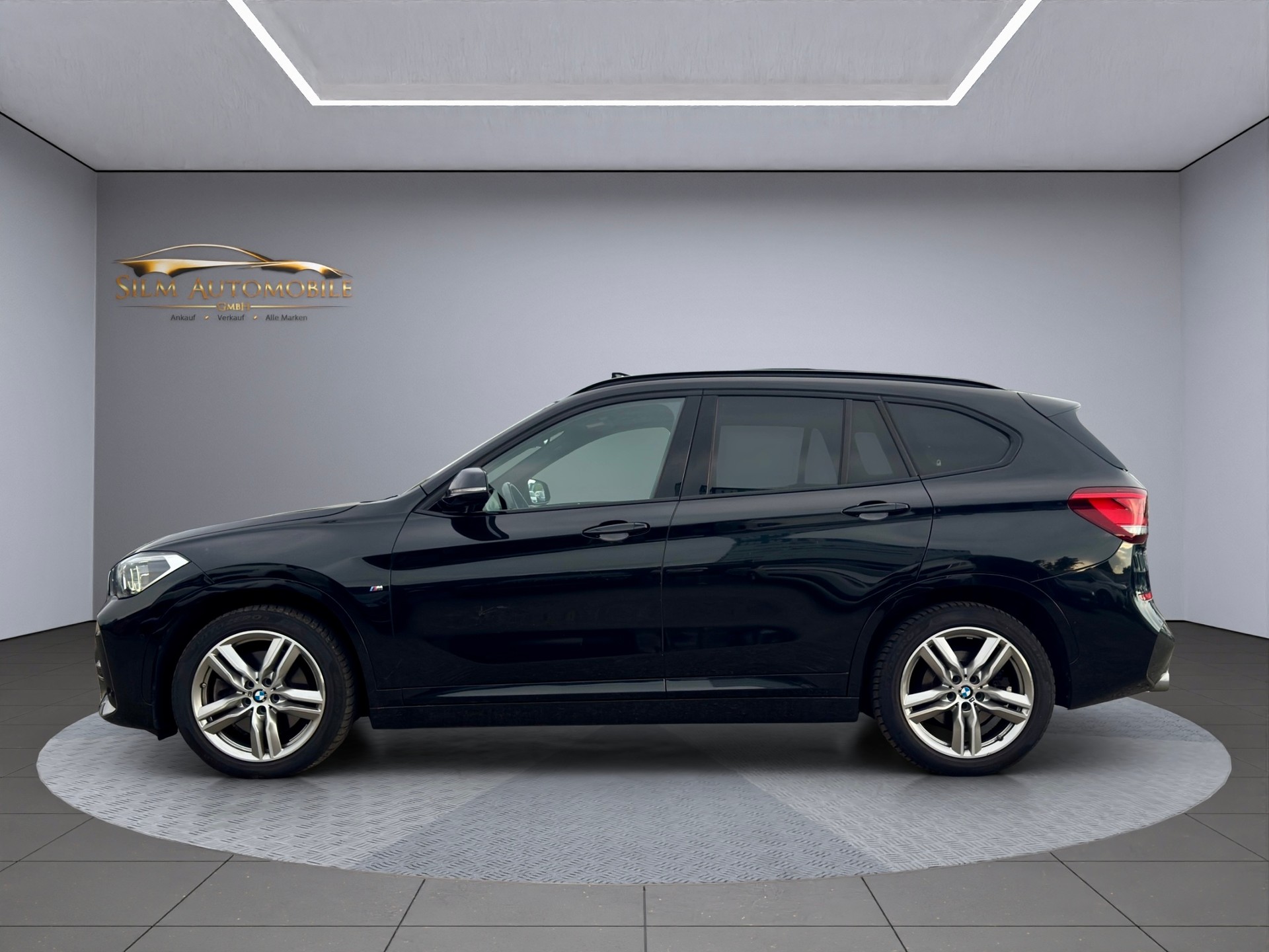 BMW X1 xDrive 20d M Sport Steptronic-showroom-element-3