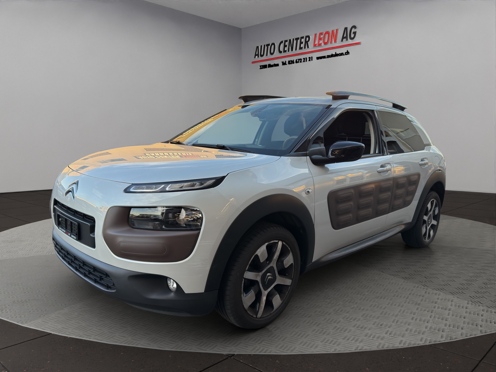 CITROEN C4 Cactus 1.2 e-THP Shine EAT6-showroom-element-1