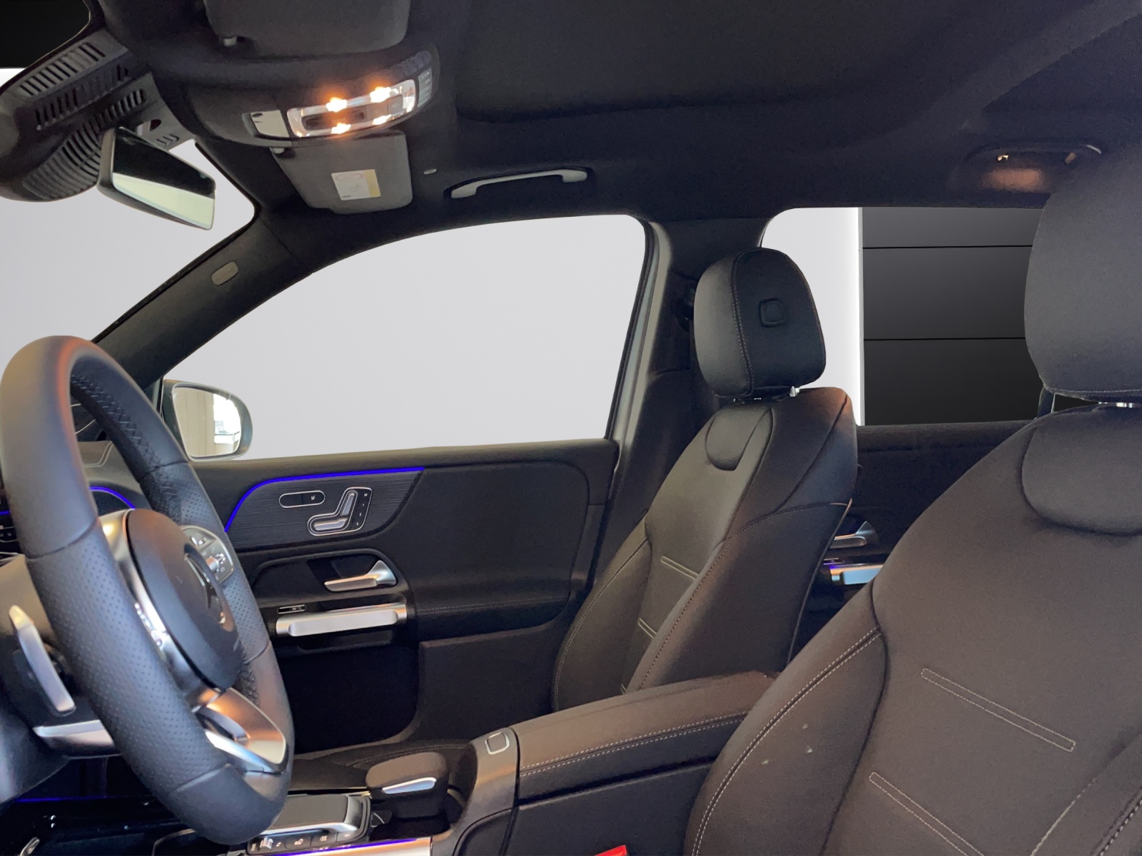 Image MERCEDES-BENZ EQB-300 EQB 300 66,5 kWh 4Matic Swiss Star