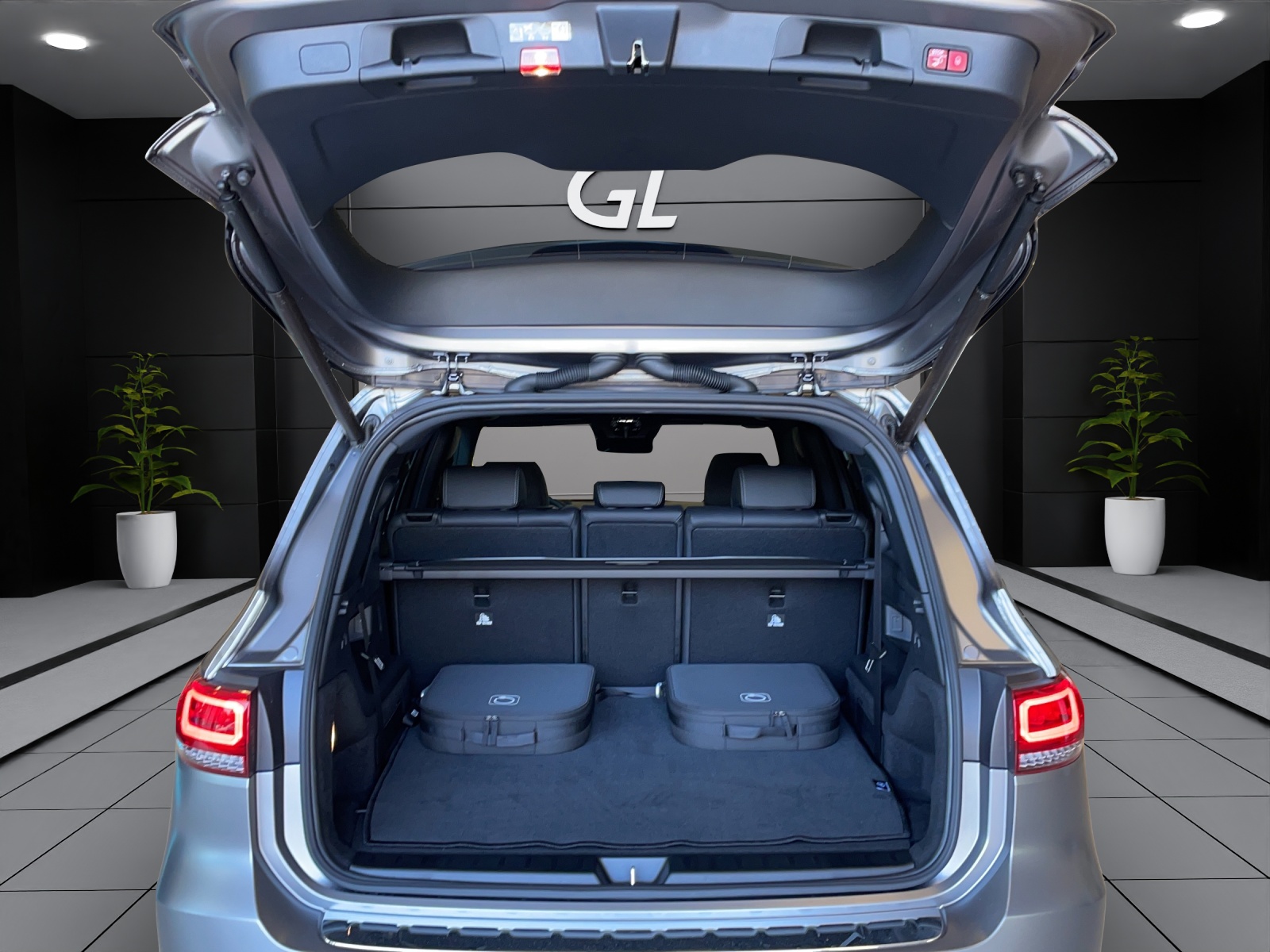 Image MERCEDES-BENZ EQB-300 EQB 300 66,5 kWh 4Matic Swiss Star