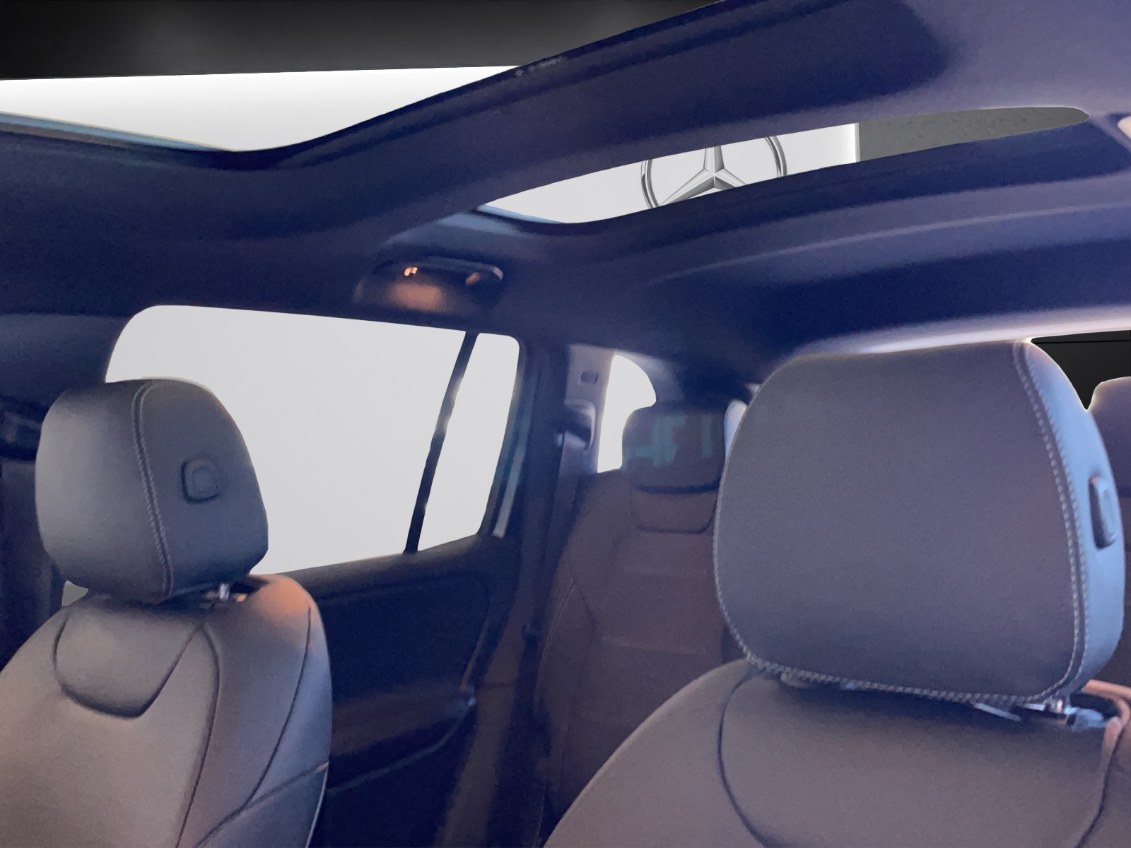 Image MERCEDES-BENZ EQB-300 EQB 300 66,5 kWh 4Matic Swiss Star