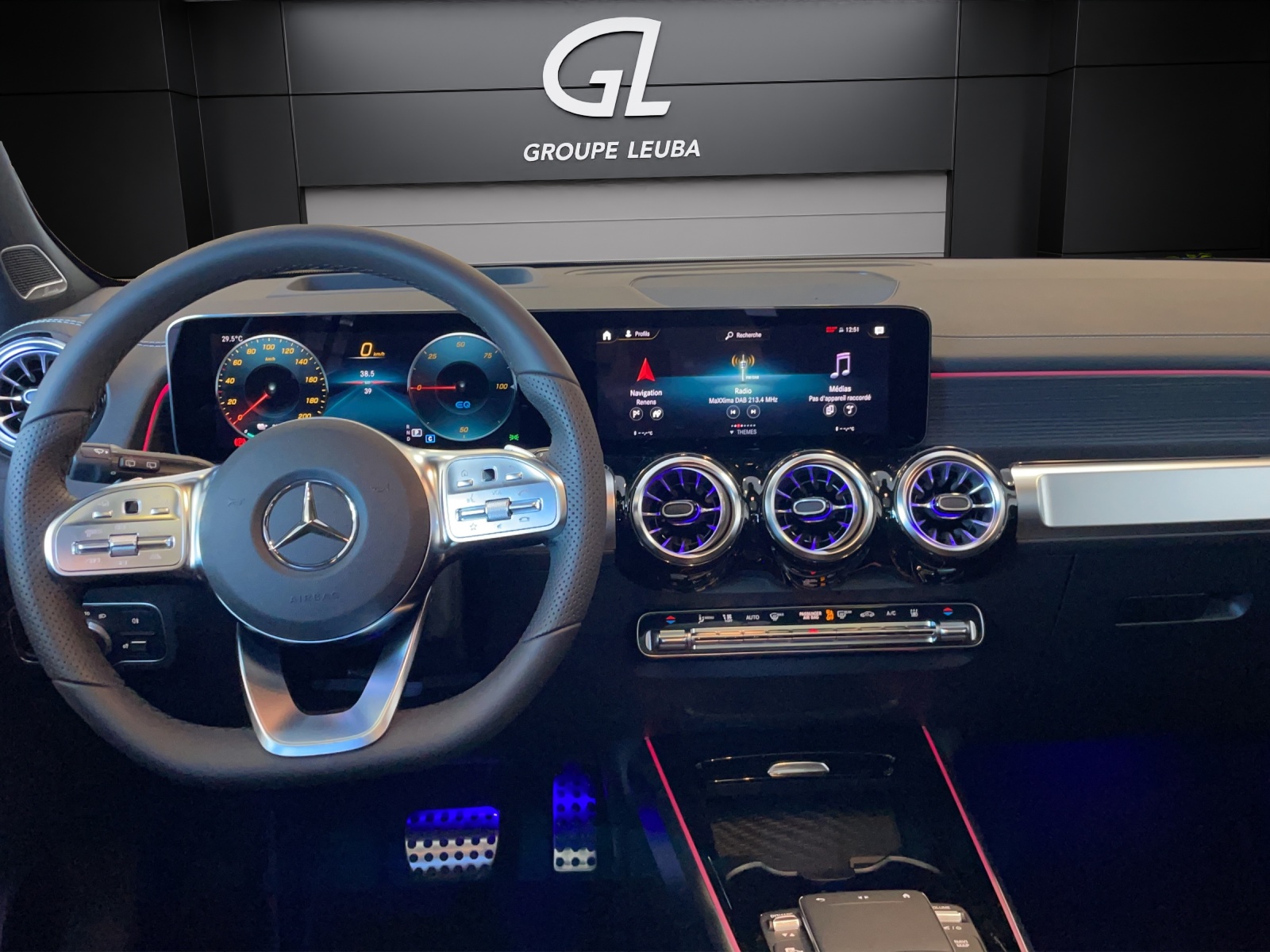 Image MERCEDES-BENZ EQB-300 EQB 300 66,5 kWh 4Matic Swiss Star