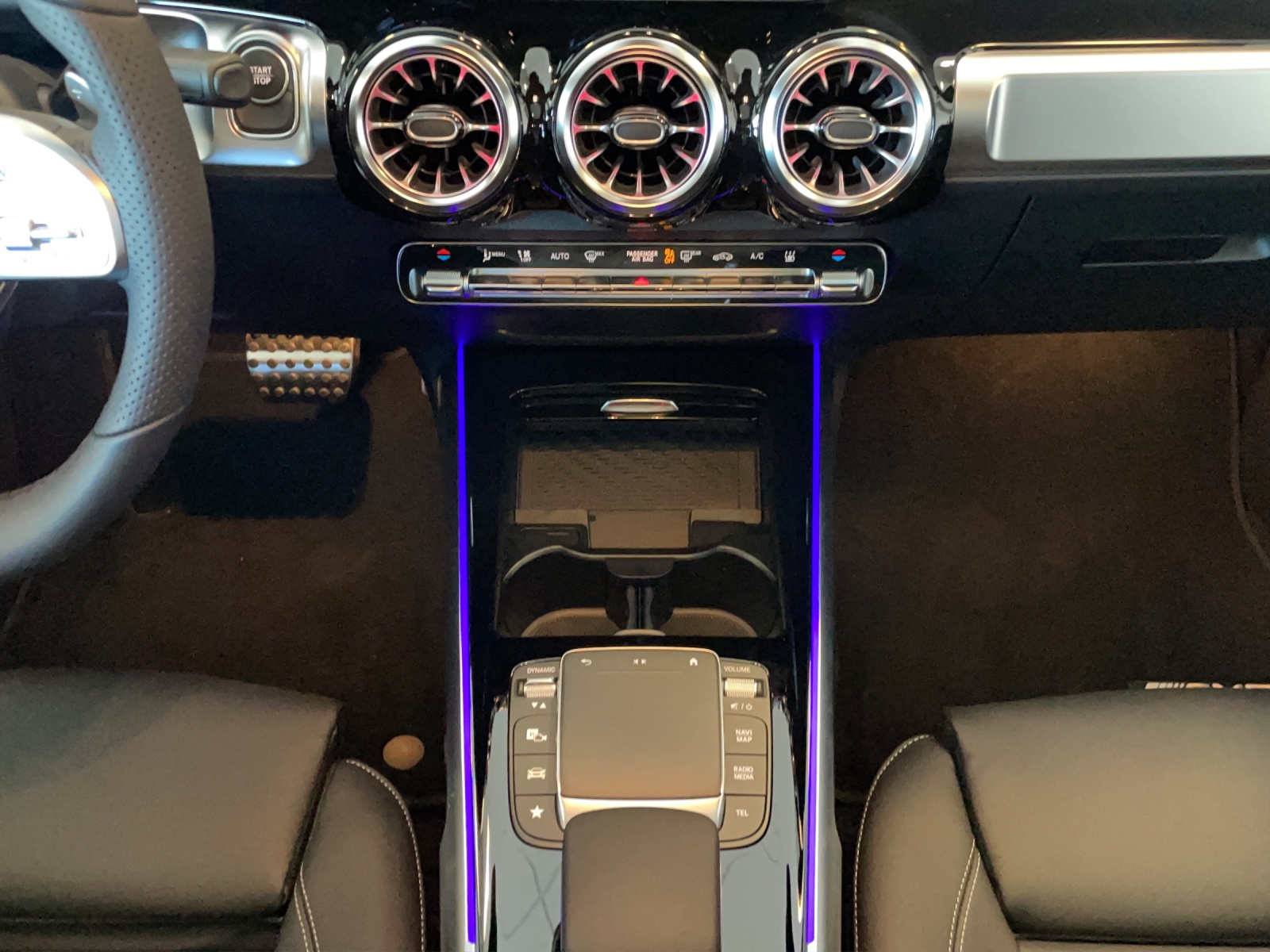 Image MERCEDES-BENZ EQB-300 EQB 300 66,5 kWh 4Matic Swiss Star