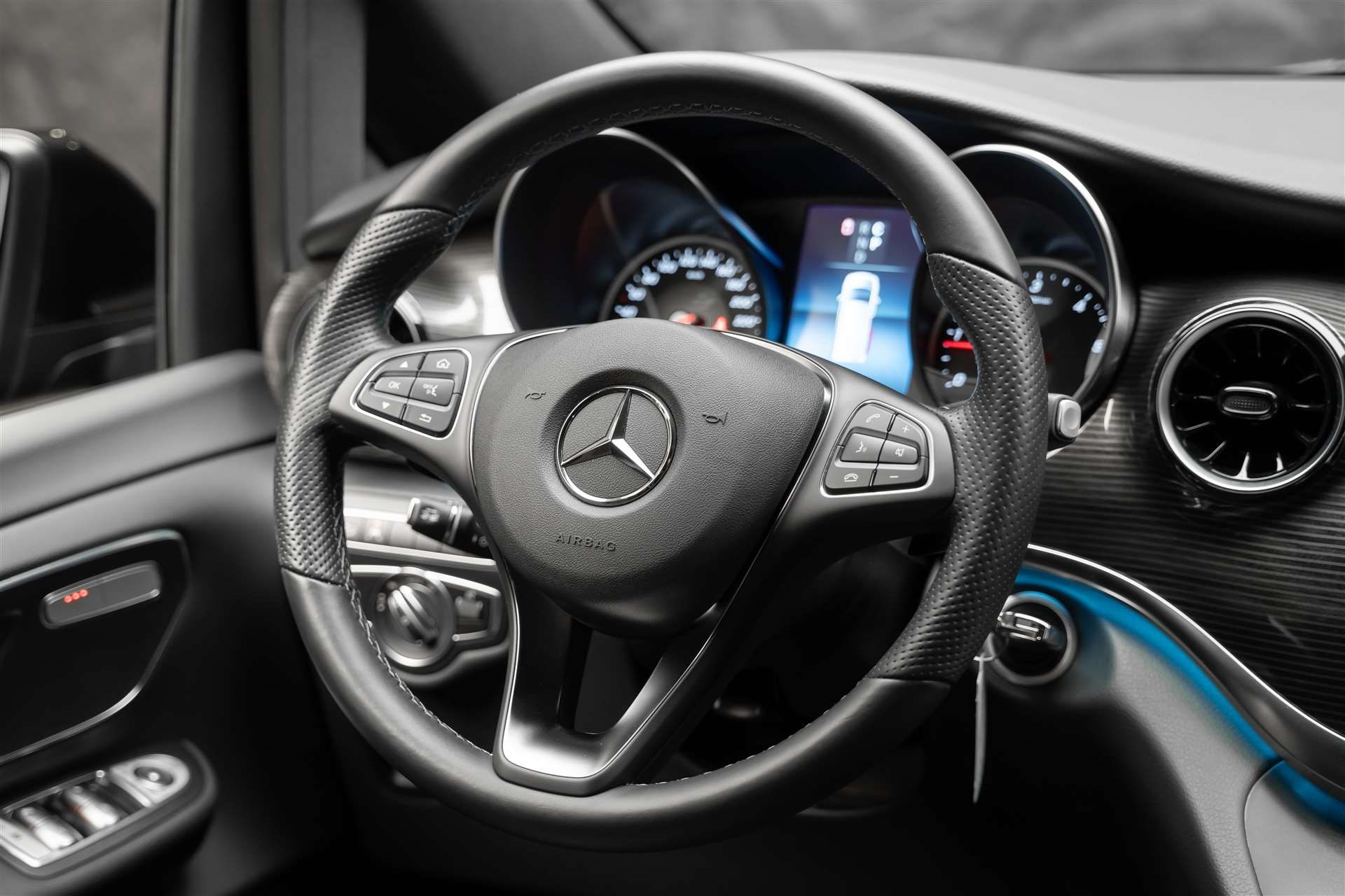 MERCEDES-BENZ V 300 d extralang 4Matic 9G-Tronic *Facelift*7-Sitzer*Fahrassist*E-Türen*-image-22