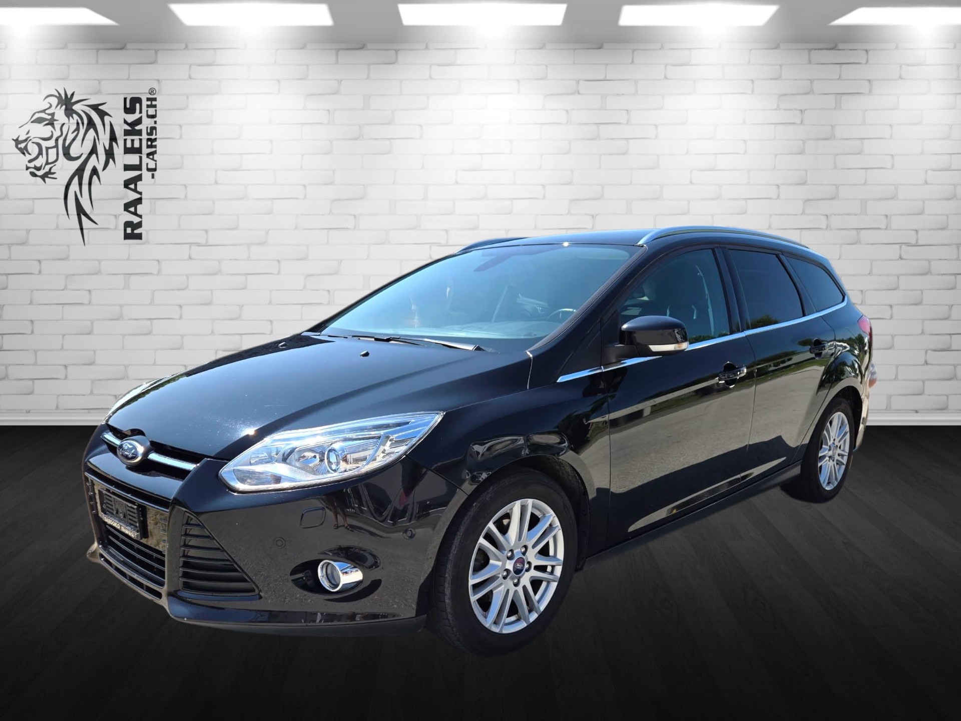 FORD Focus 1.0 SCTi Carving