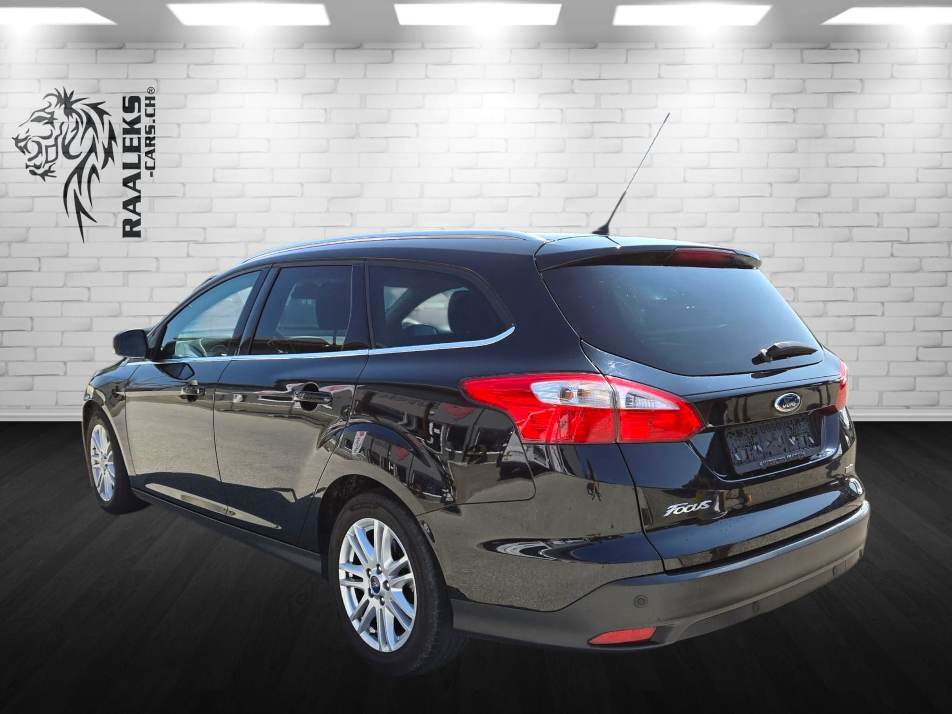 FORD Focus 1.0 SCTi Carving-showroom-element-3