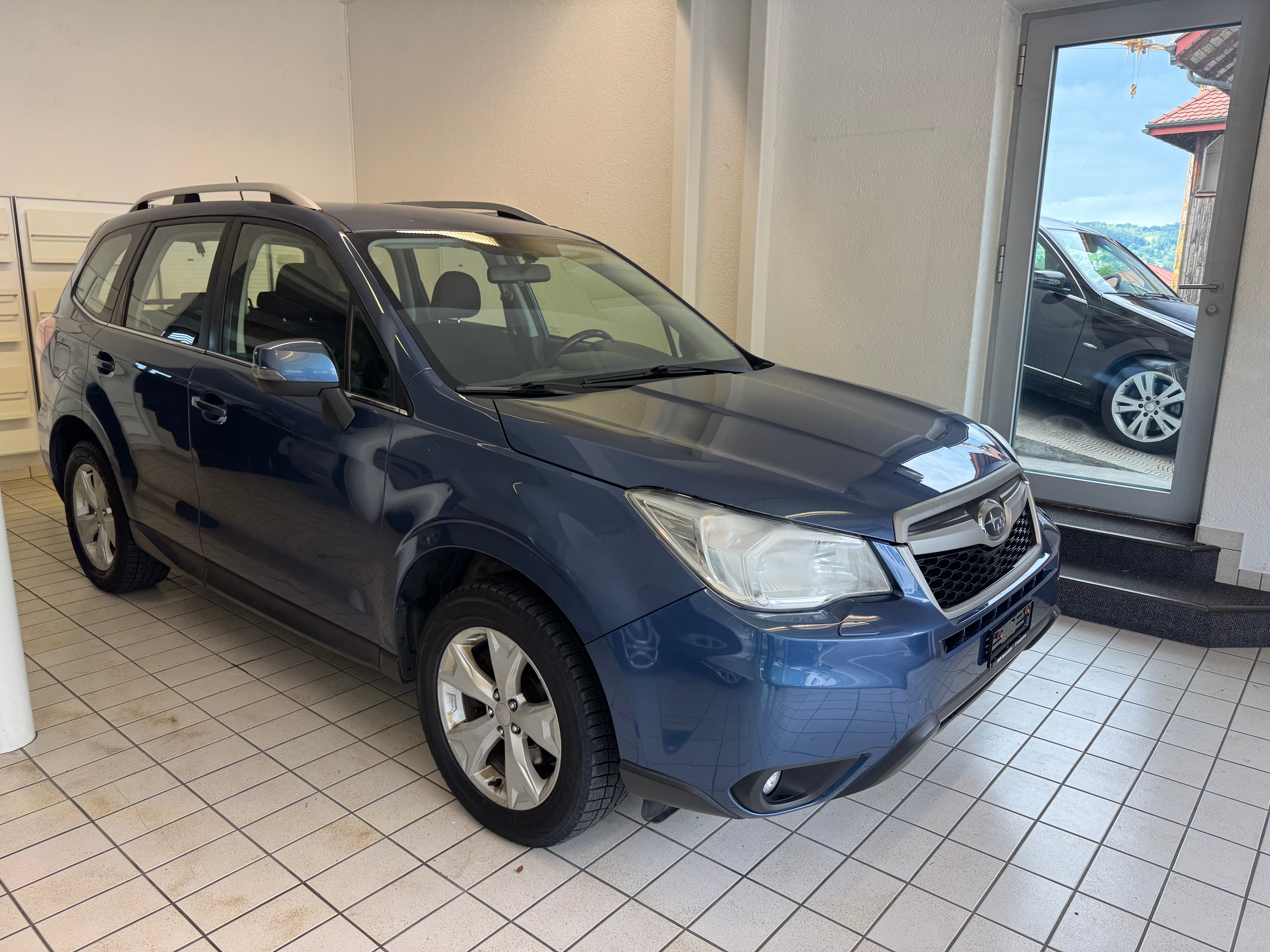 SUBARU Forester 2.0D Luxury (SUV / GelÃ¤ndewagen)