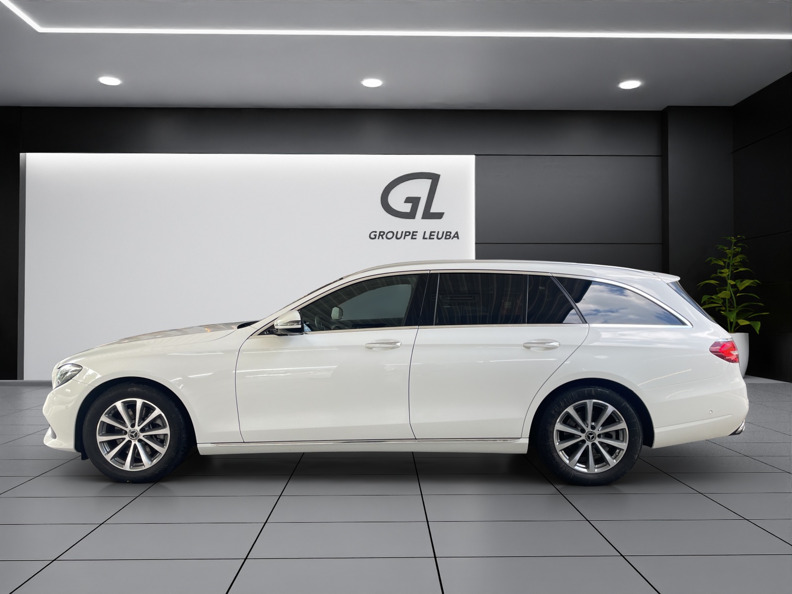 Image MERCEDES-BENZ E-200 E 200 Avantgarde 4 Matic 9G-Tronic