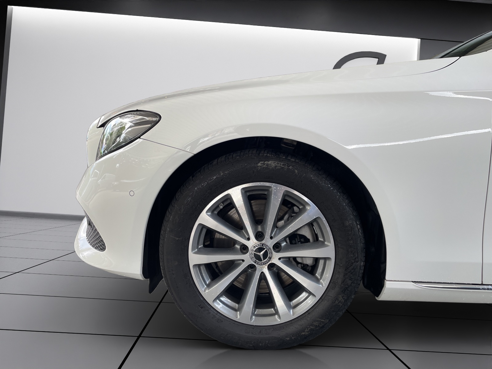 Image MERCEDES-BENZ E-200 E 200 Avantgarde 4 Matic 9G-Tronic