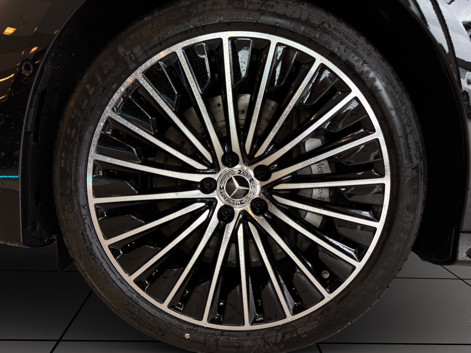 Image MERCEDES-BENZ E-400 E 400 e 4Matic EQ Hybrid 9G-Tronic