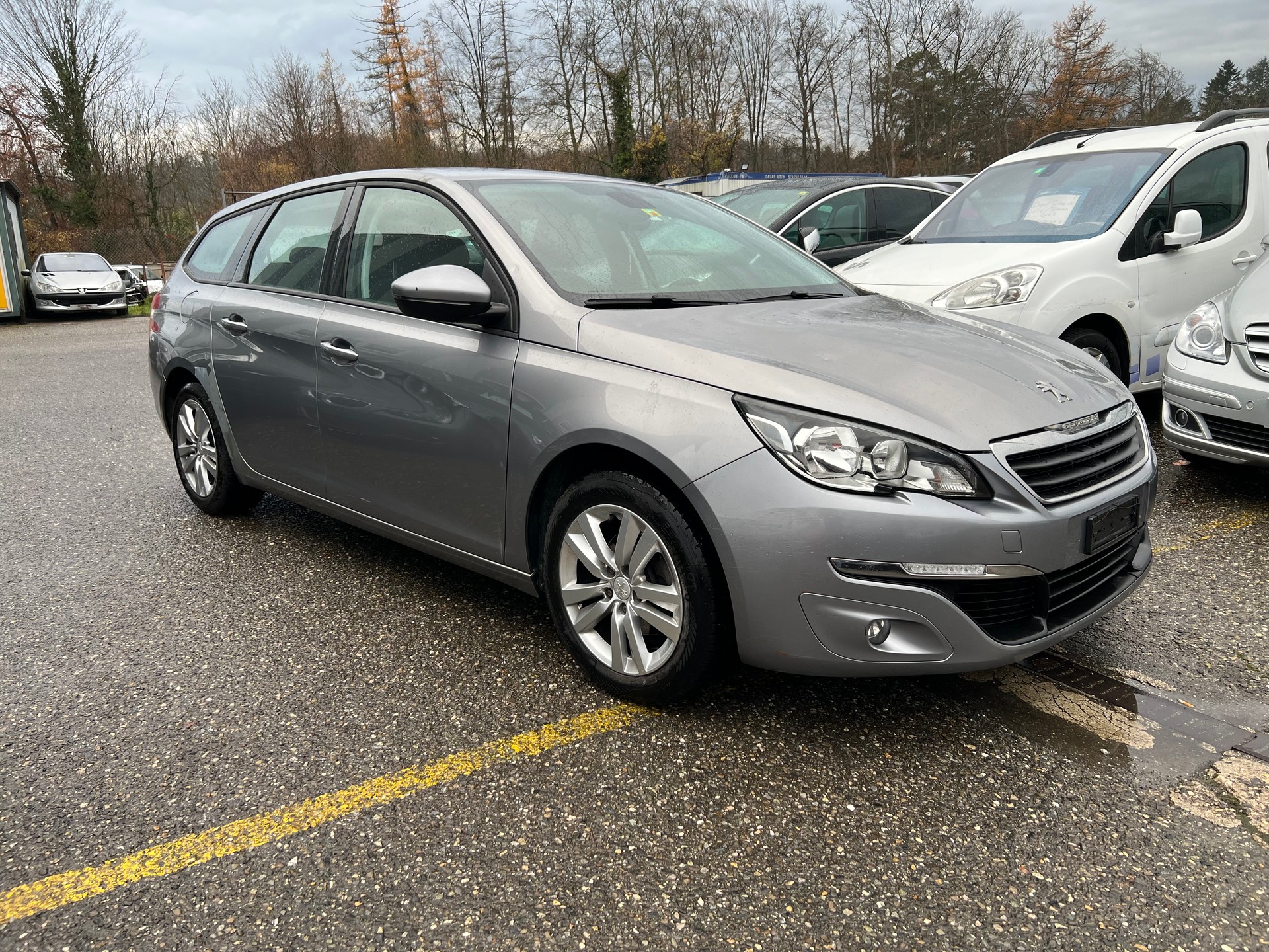 PEUGEOT 308 SW 1.2 THP Allure-showroom-element-1
