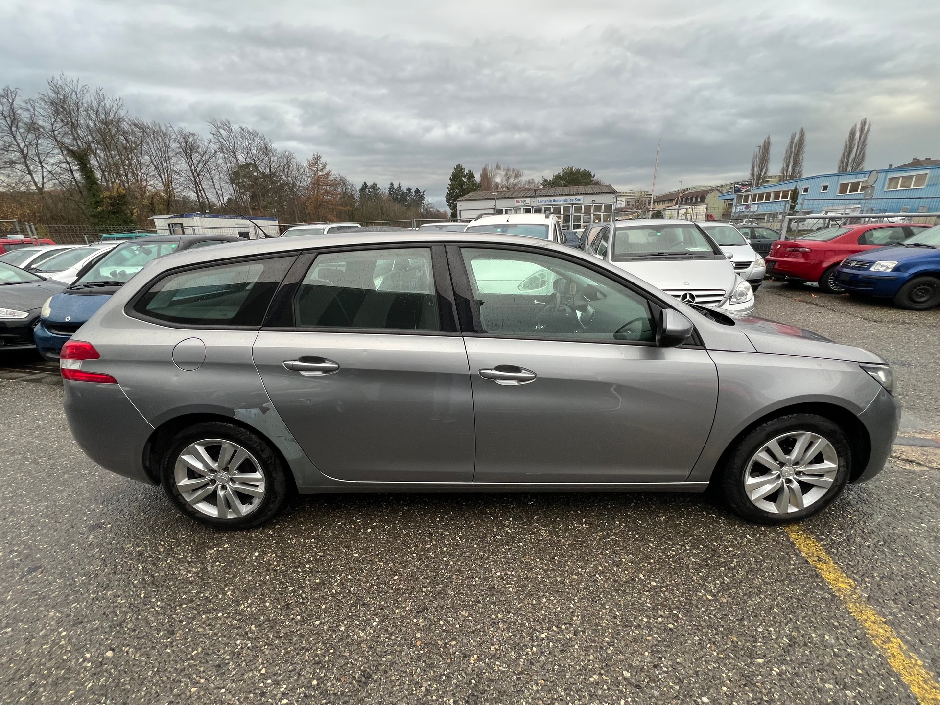 PEUGEOT 308 SW 1.2 THP Allure-showroom-element-2