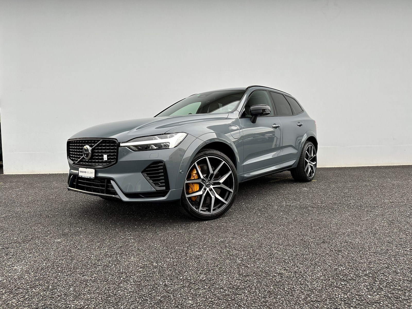 VOLVO XC60 2.0 T8 (SUV / Gelndewagen)