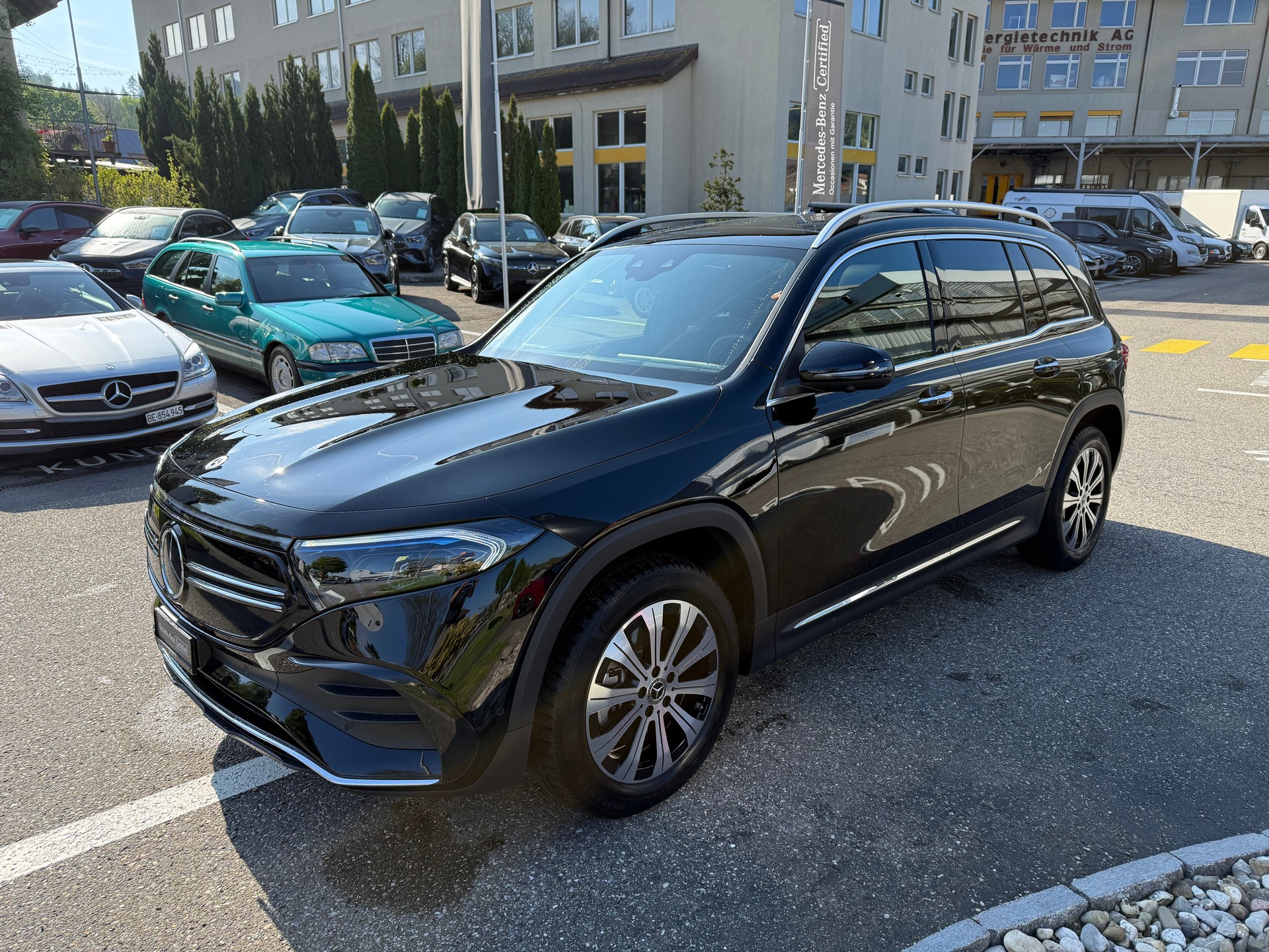 MERCEDES-BENZ EQB 300 4M Swiss Star AMG-showroom-element-2