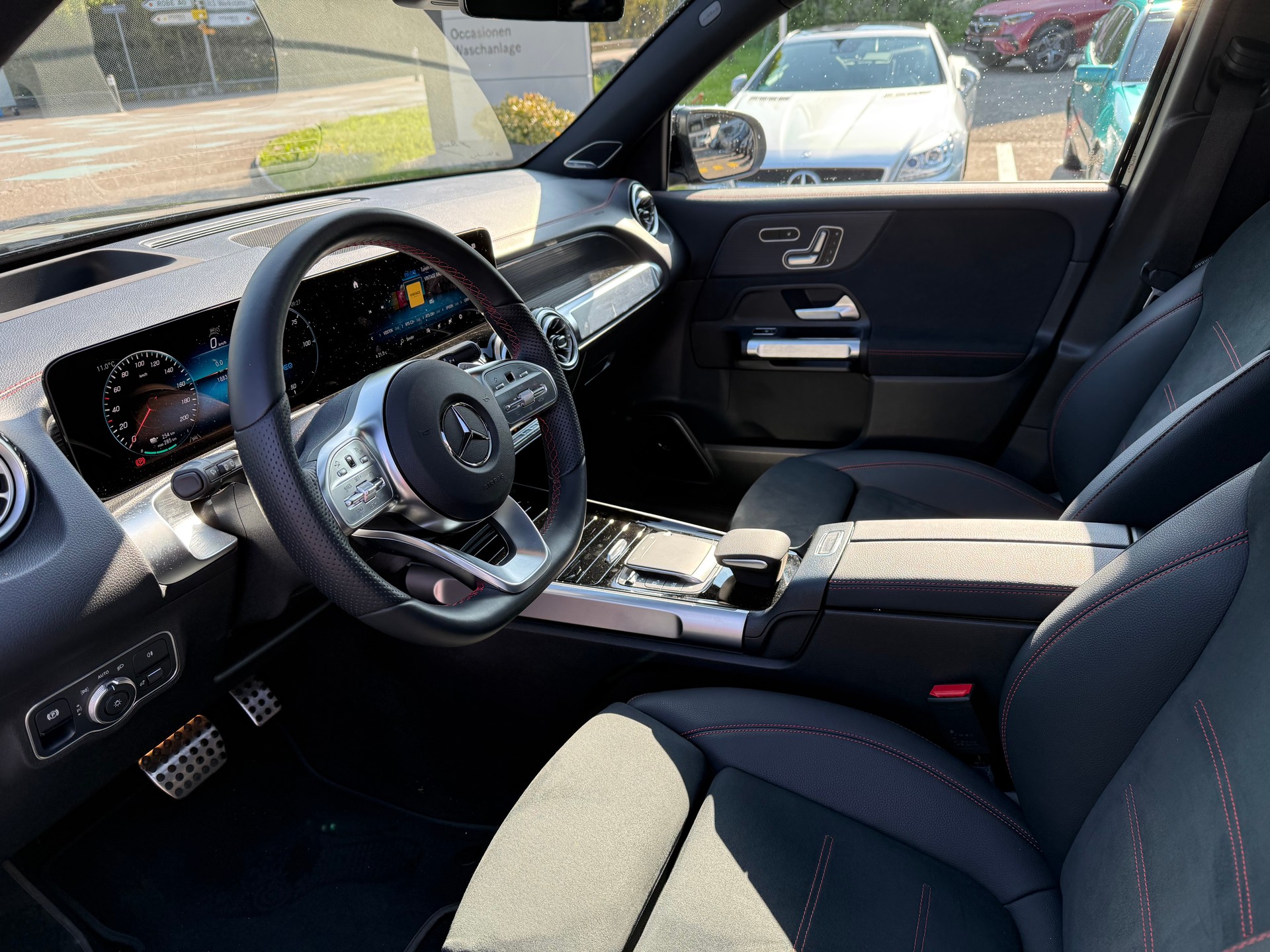 MERCEDES-BENZ EQB 300 4M Swiss Star AMG-showroom-element-3