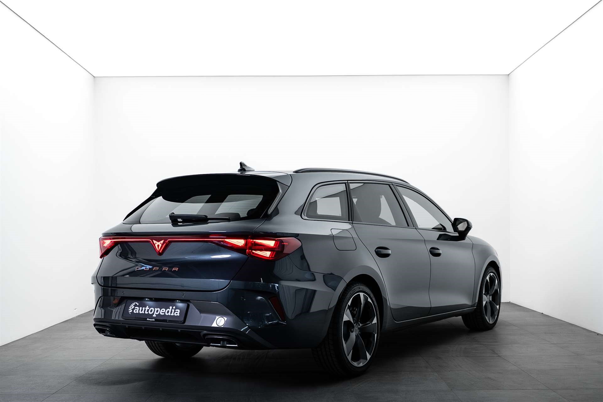 CUPRA LEON ST 2.0 TDI NEW MODELL DSG Kombi-image-2