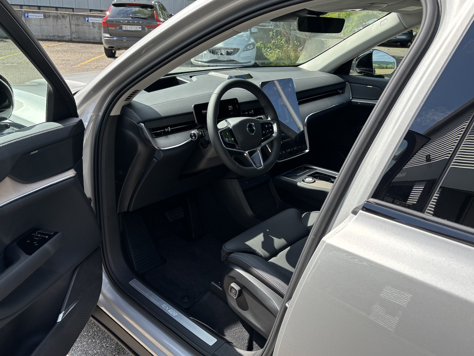 VOLVO EX90 Twin Plus AWD-showroom-element-2