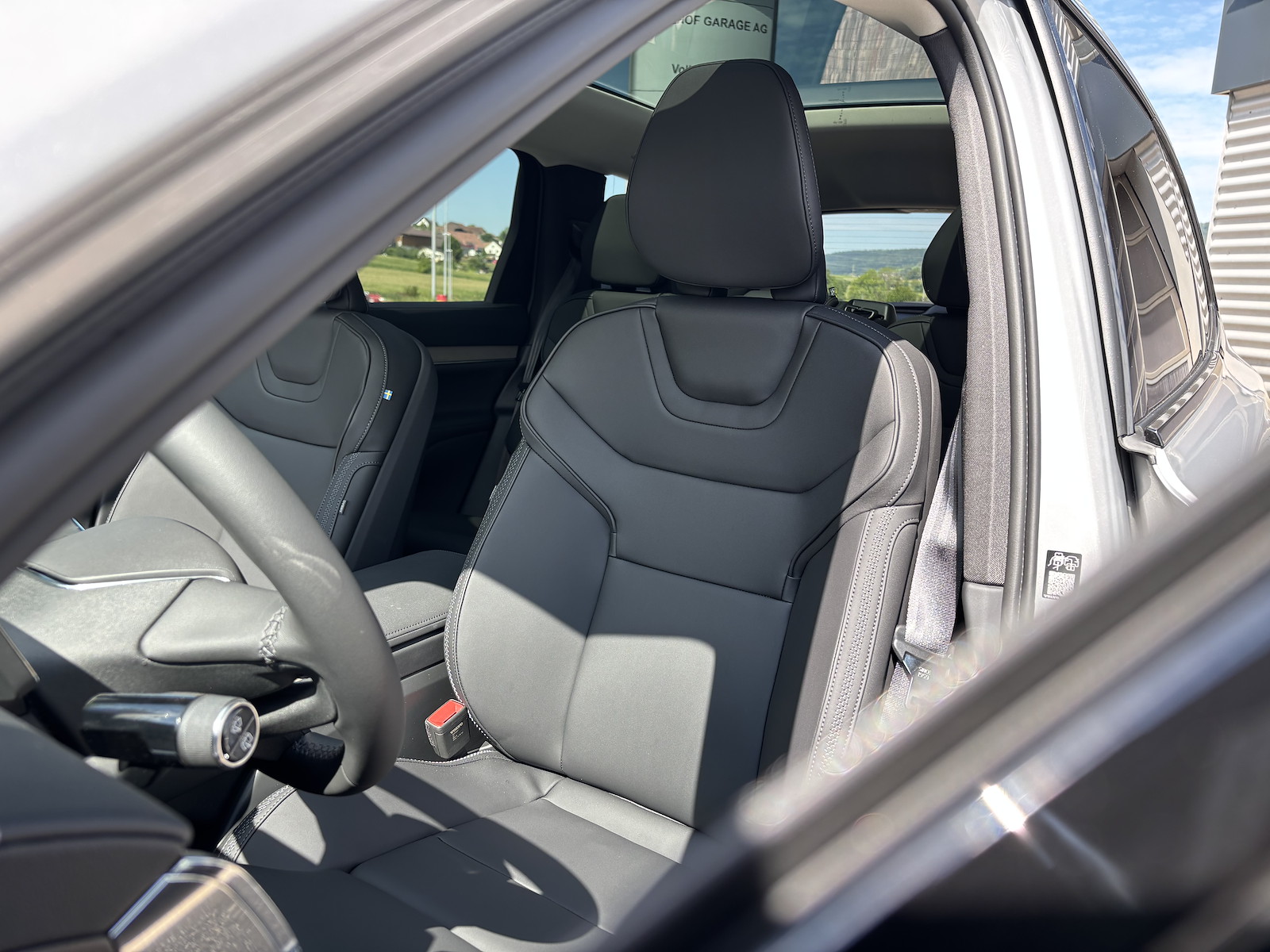 VOLVO EX90 Twin Plus AWD-showroom-element-3