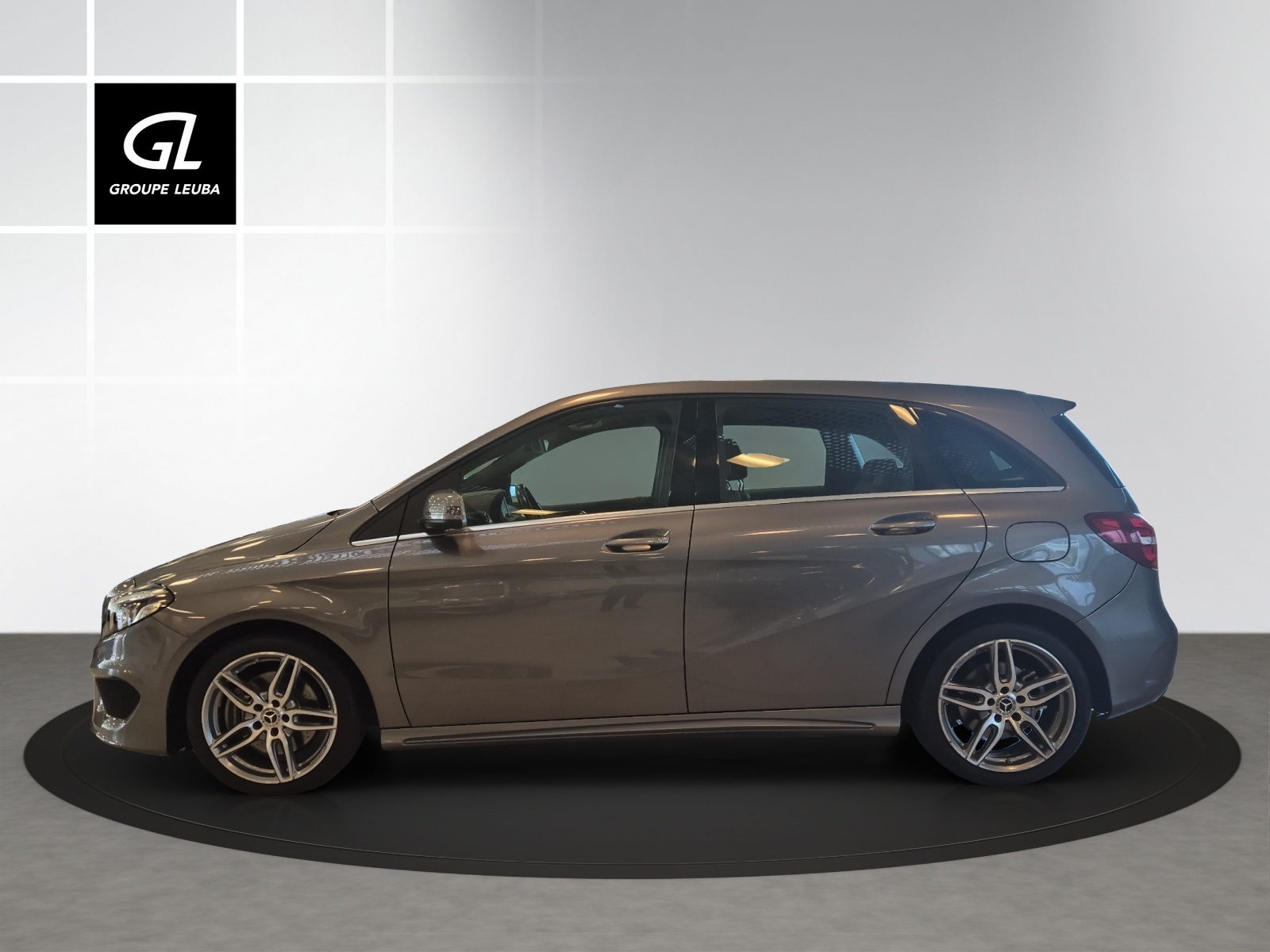 Image MERCEDES-BENZ B-220 B 220 AMG Line 4Matic