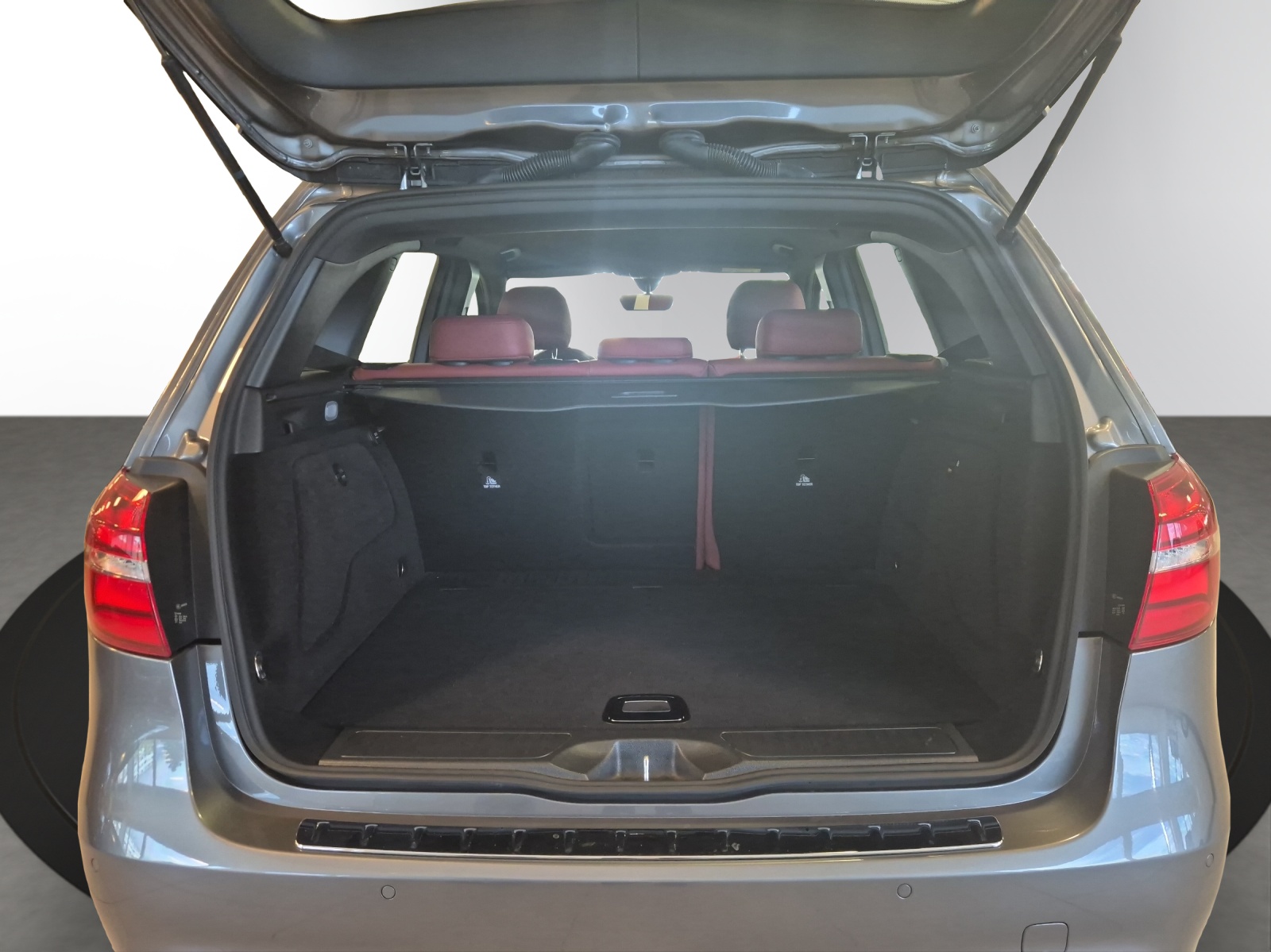 Image MERCEDES-BENZ B-220 B 220 AMG Line 4Matic