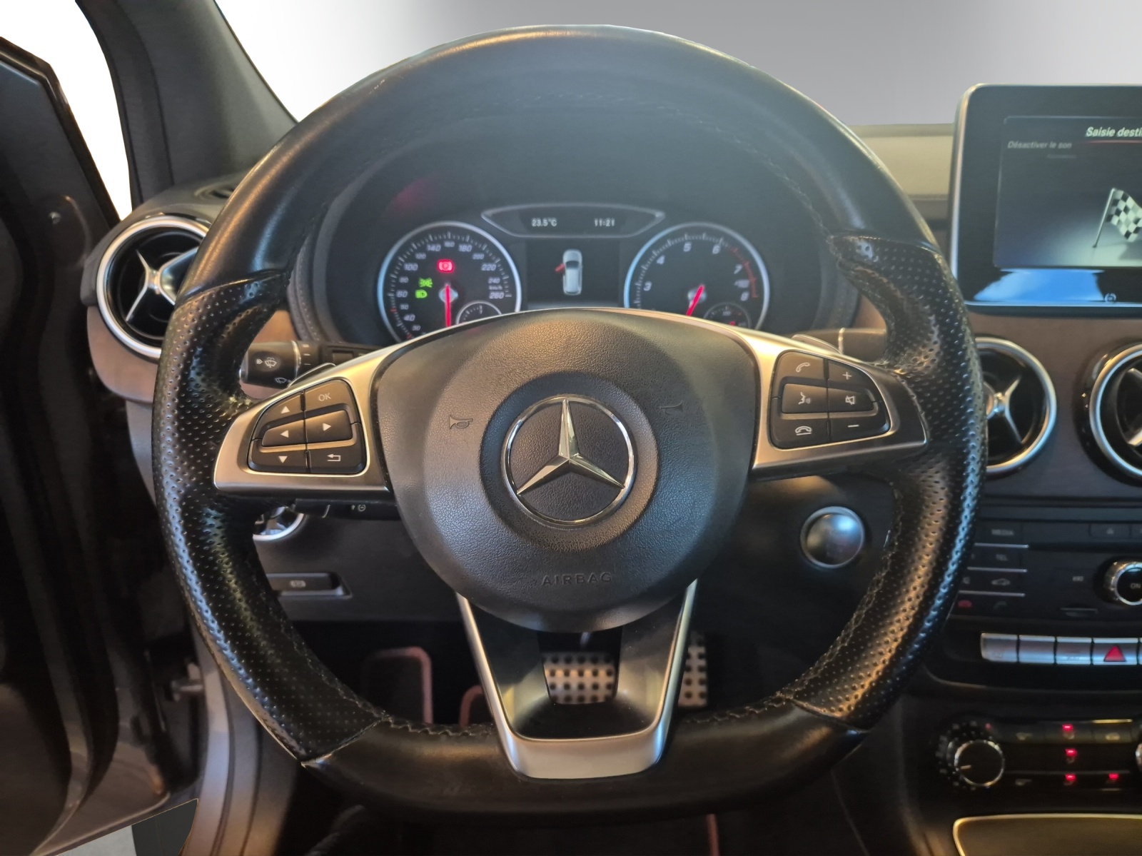 Image MERCEDES-BENZ B-220 B 220 AMG Line 4Matic