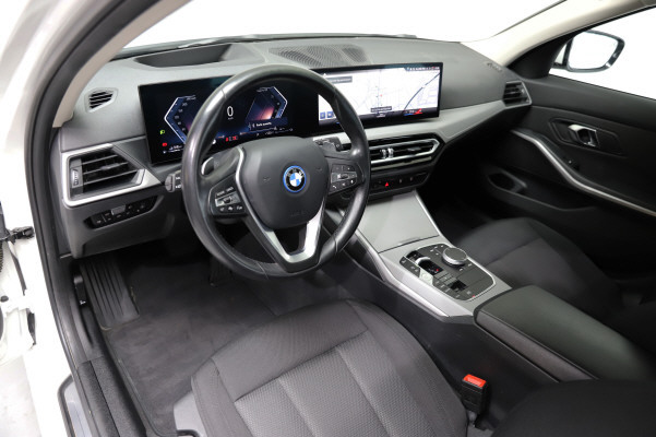 Image BMW 330 330e xDrive Steptronic