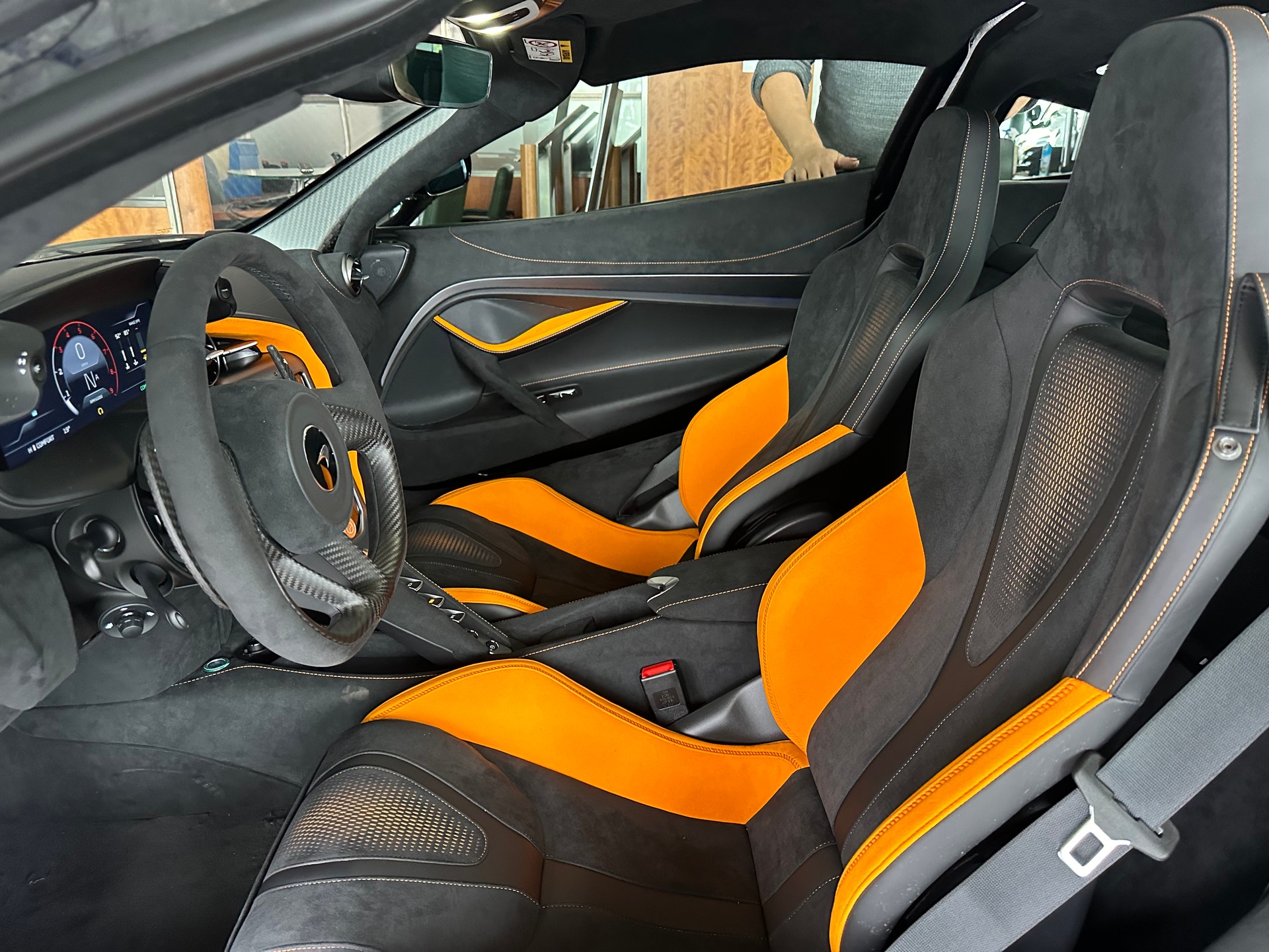McLAREN 750S Performance-image-8