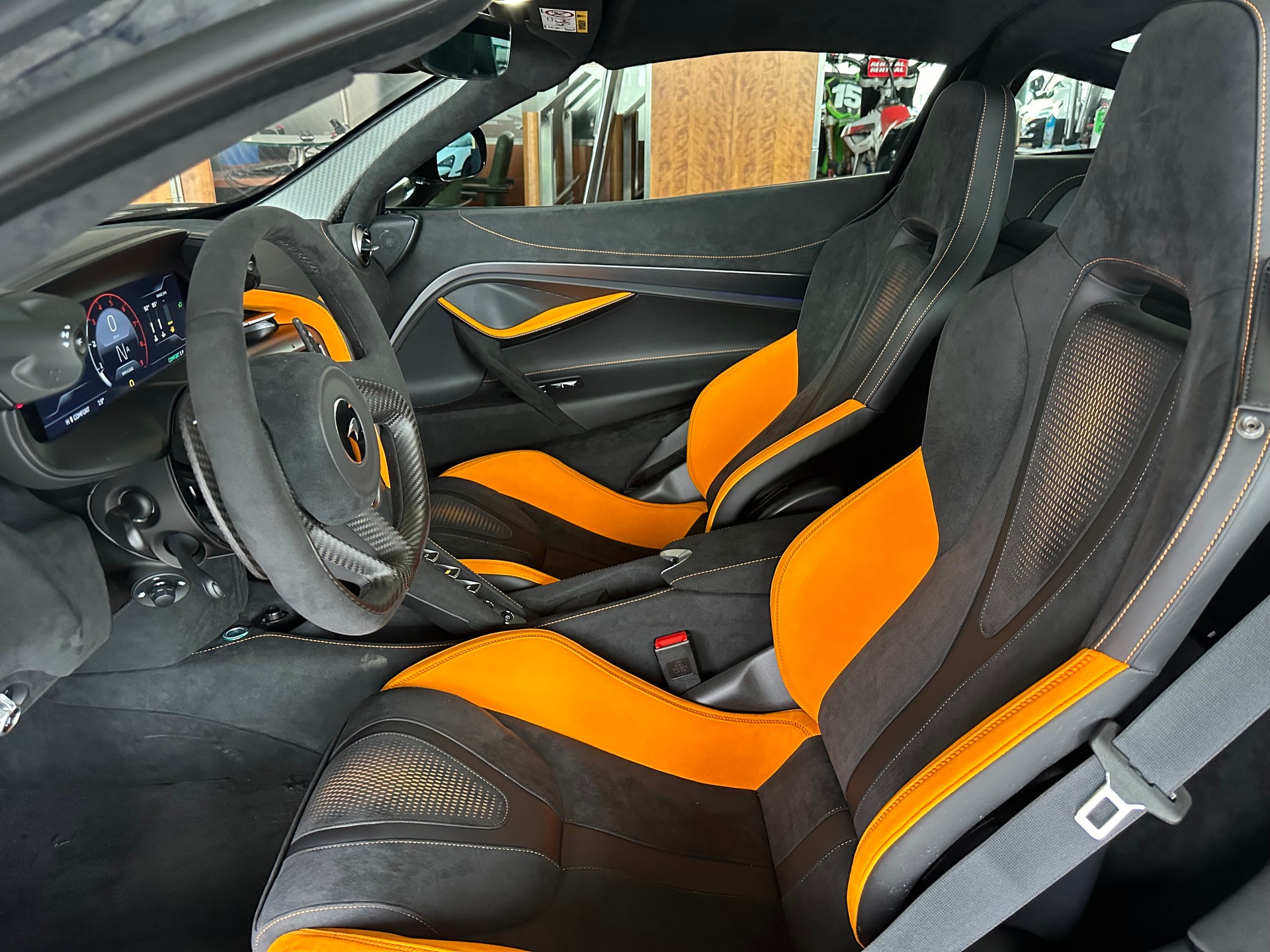 McLAREN 750S Performance-image-9