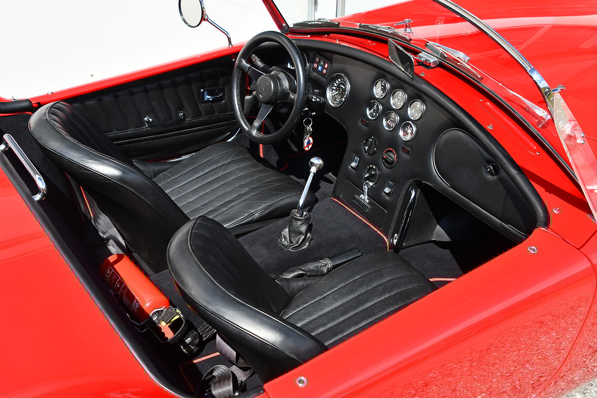 AC Cobra Mk IV "Ausstellungsfahrzeug Genfer Autosalon mit 4900km"-image-9