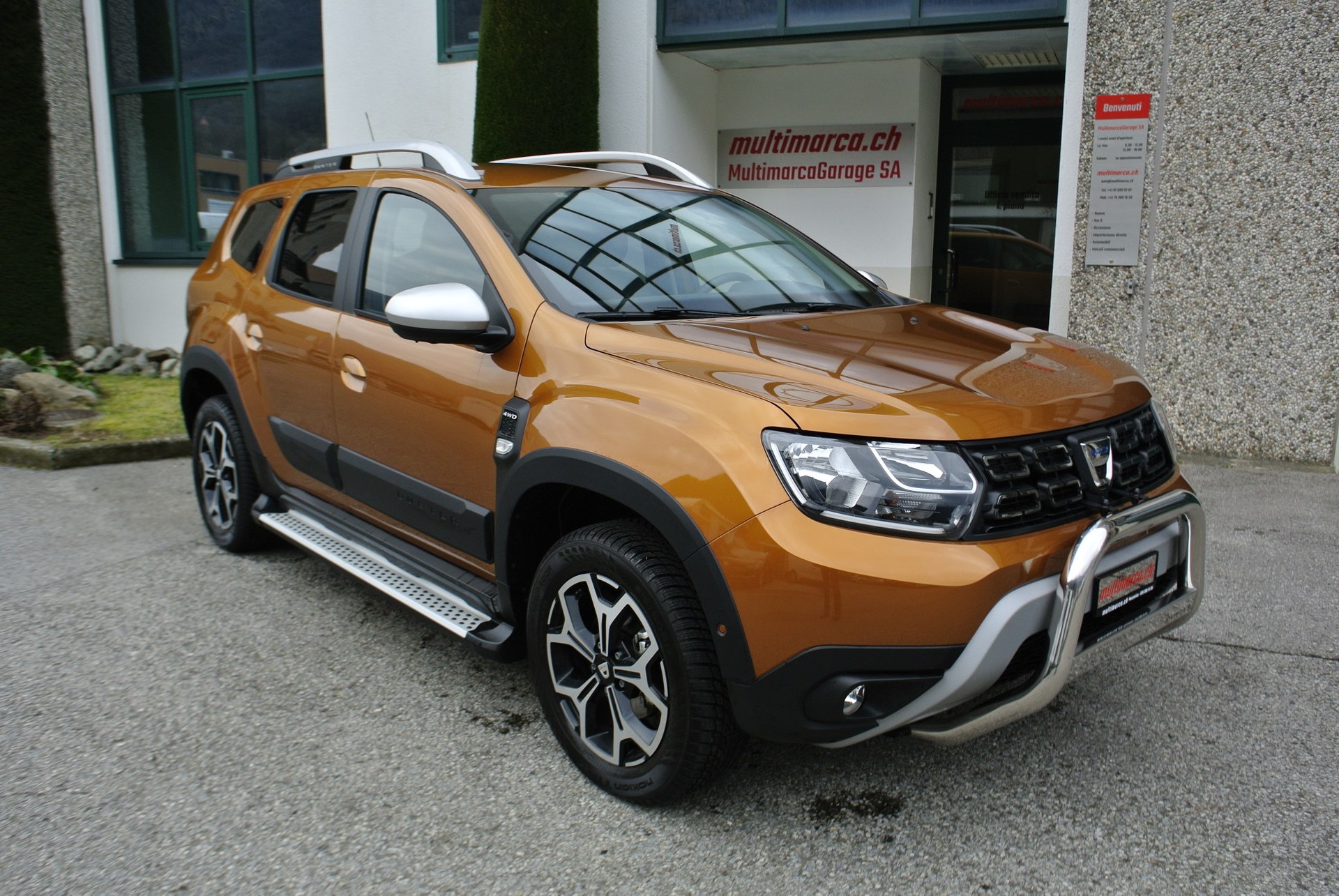 DACIA Duster TCe 150 Prestige 4x4-showroom-element-2