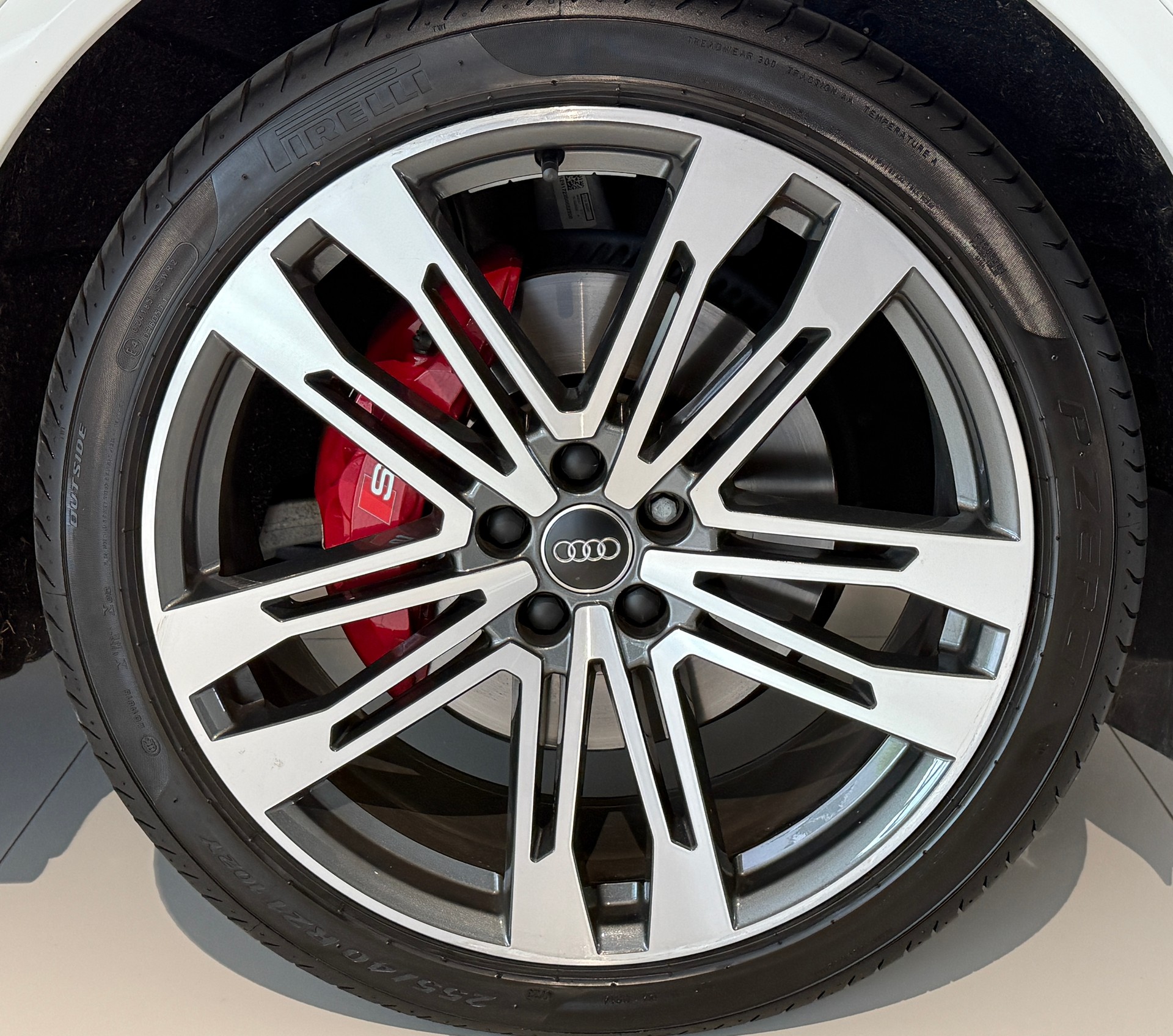 AUDI SQ5 3.0 TFSI quattro S-tronic-showroom-element-3
