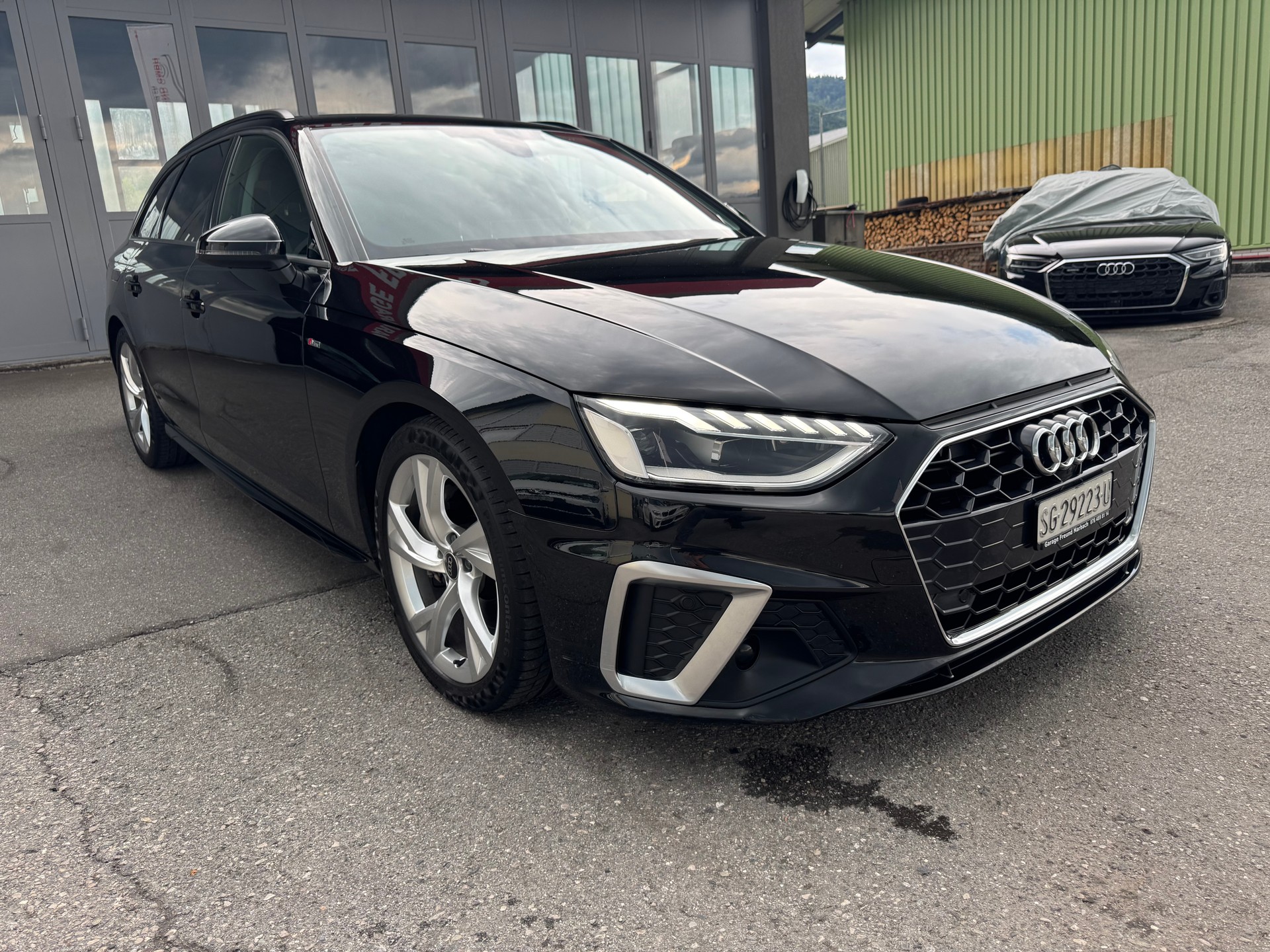 AUDI A4 Avant 40 TDI S line S-tronic-showroom-element-1