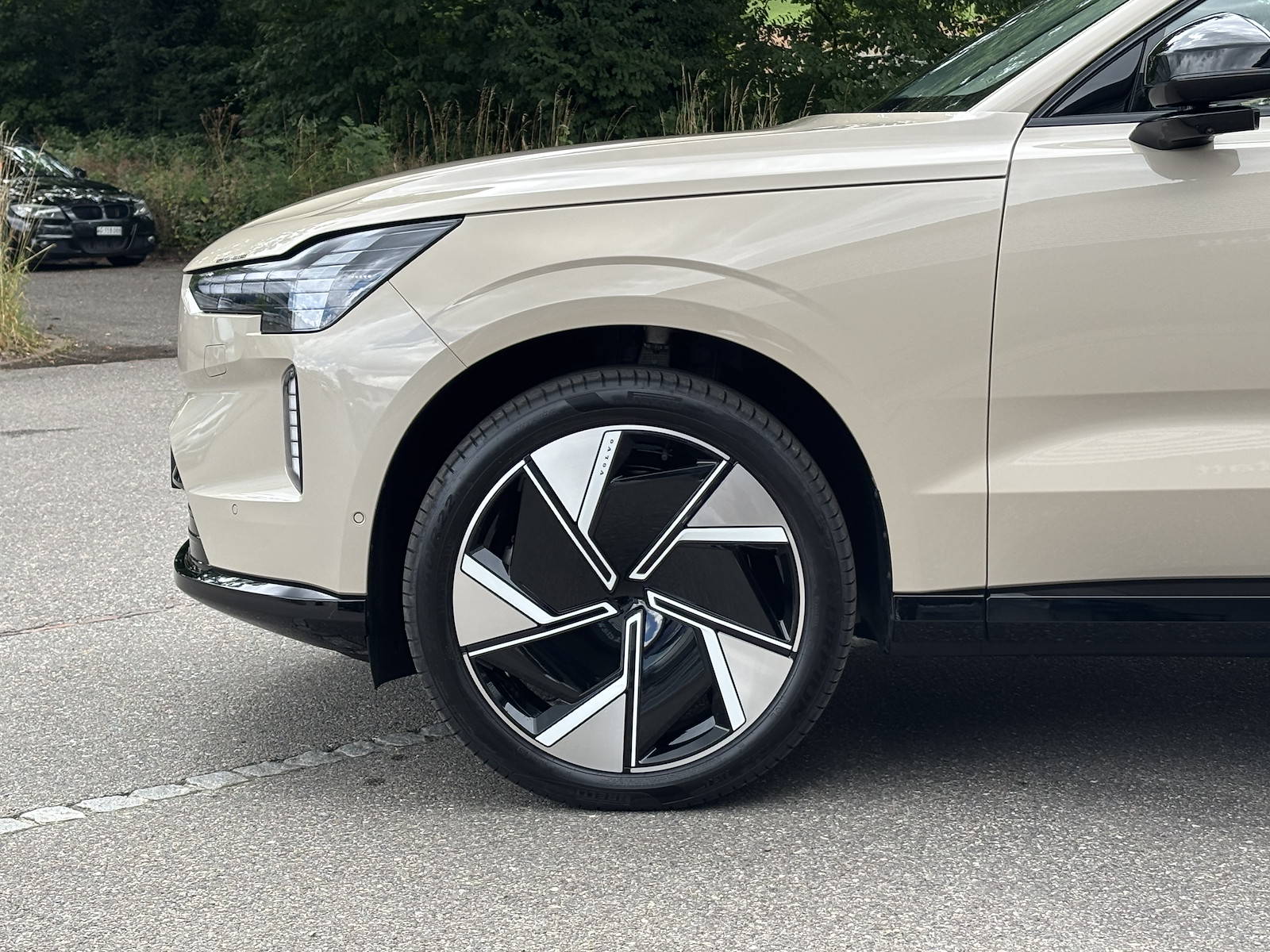 VOLVO EX 90 Twin Performance Ultra AWDD-showroom-element-1