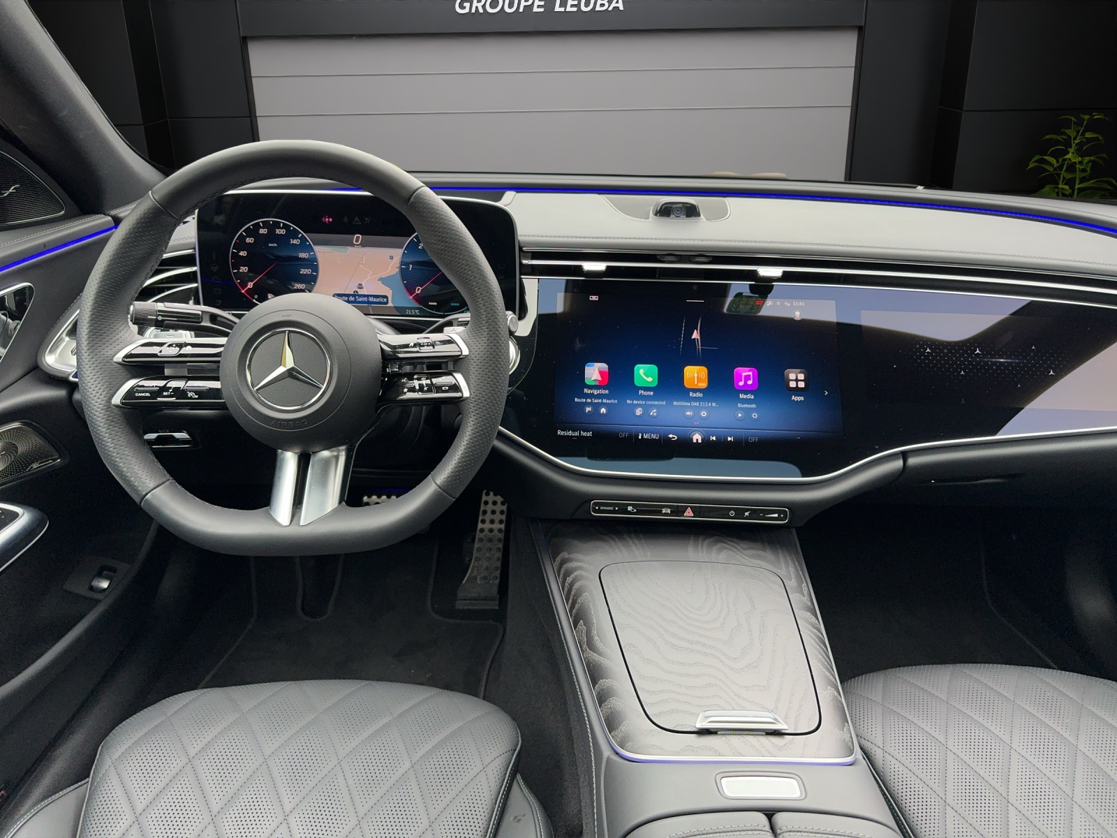 Image MERCEDES-BENZ E-220 E 220 d 4Matic AMG Line 9G-Tronic