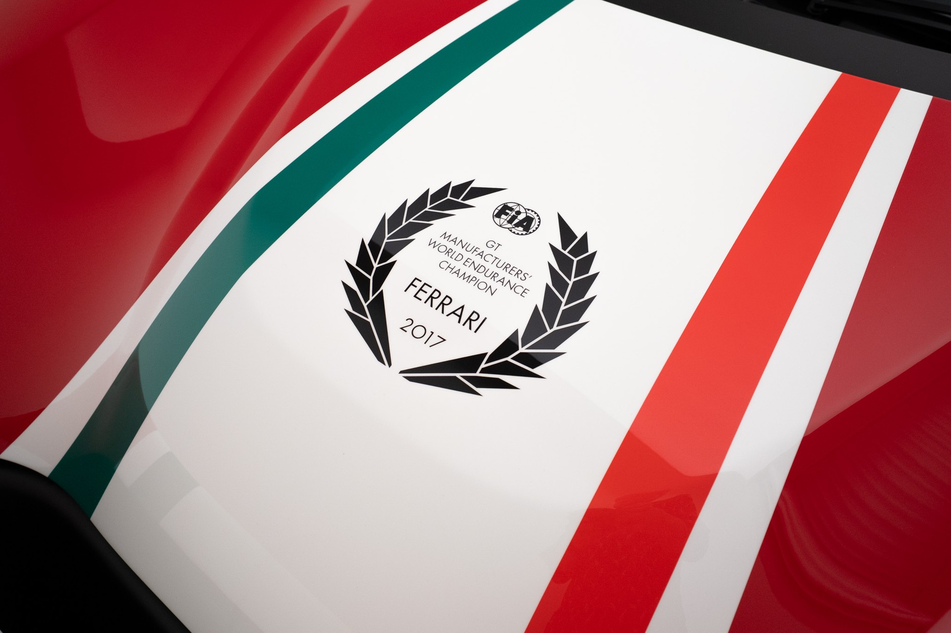 FERRARI 488 Pista Piloti Kimi Räikkönen-image-25