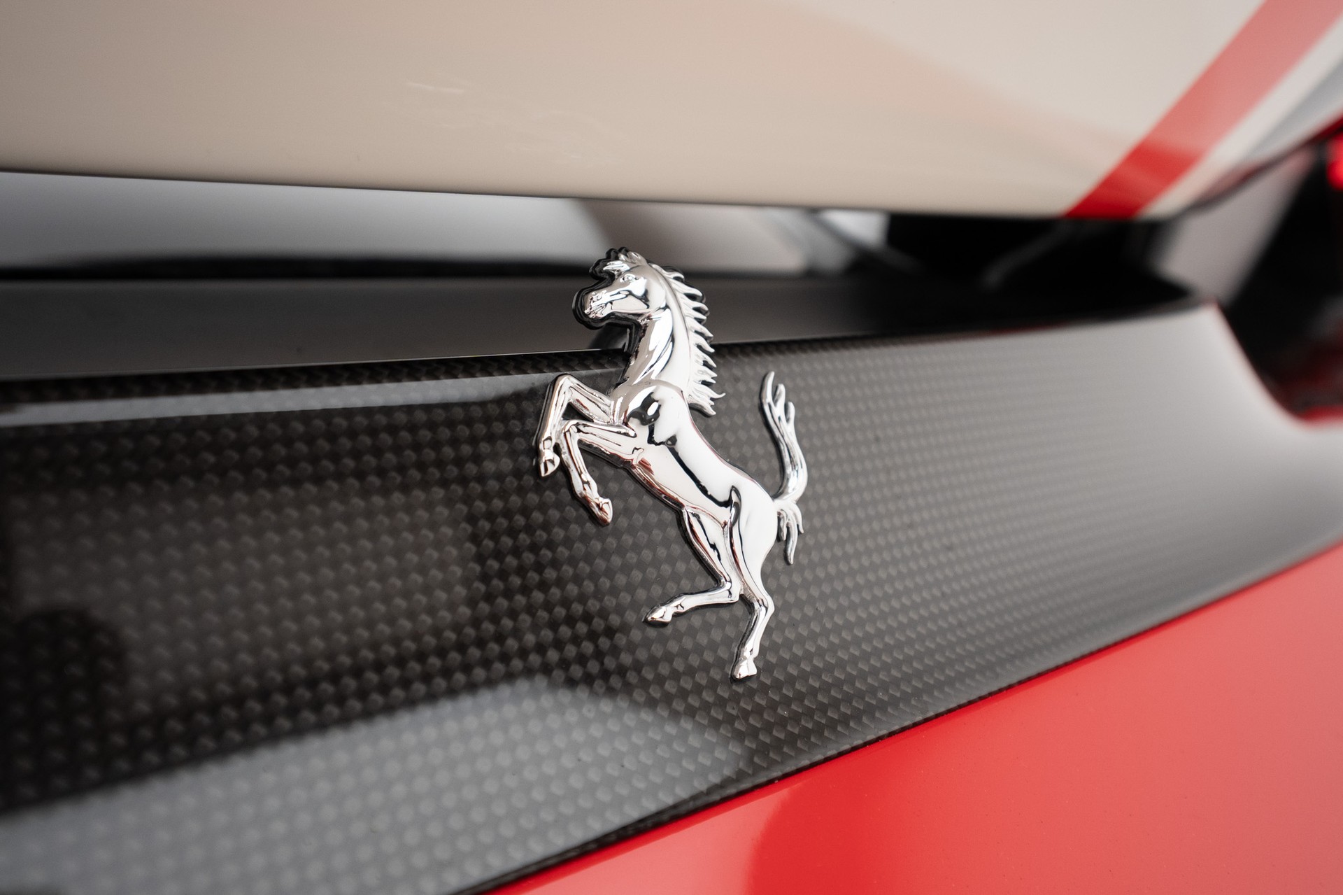 FERRARI 488 Pista Piloti Kimi Räikkönen-image-14