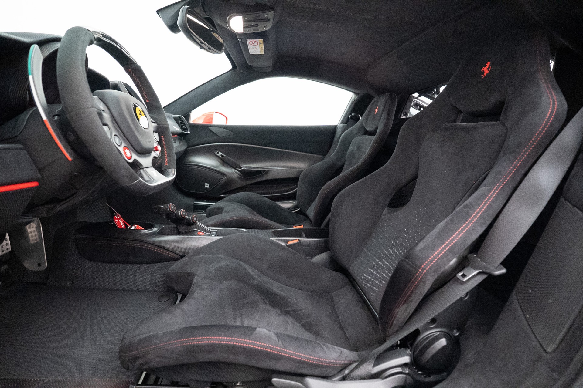 FERRARI 488 Pista Piloti Kimi Räikkönen-image-6