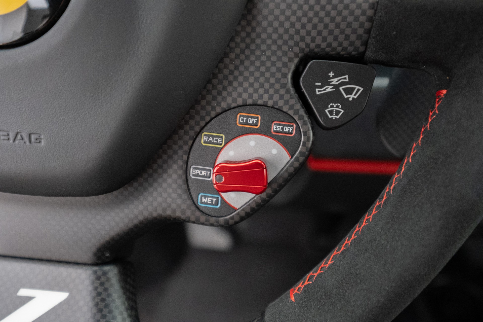FERRARI 488 Pista Piloti Kimi Räikkönen-image-17