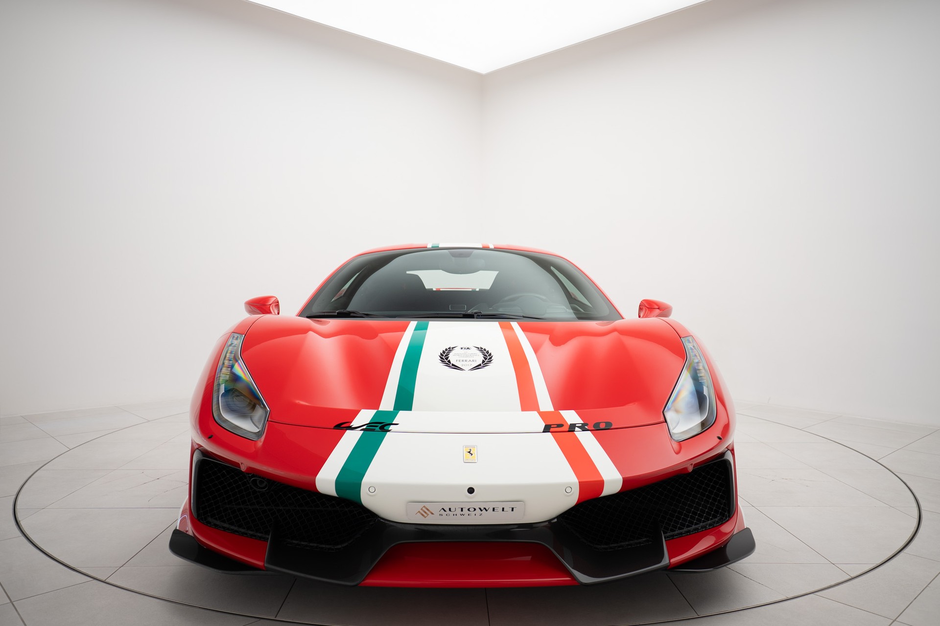 FERRARI 488 Pista Piloti Kimi Räikkönen-image-4