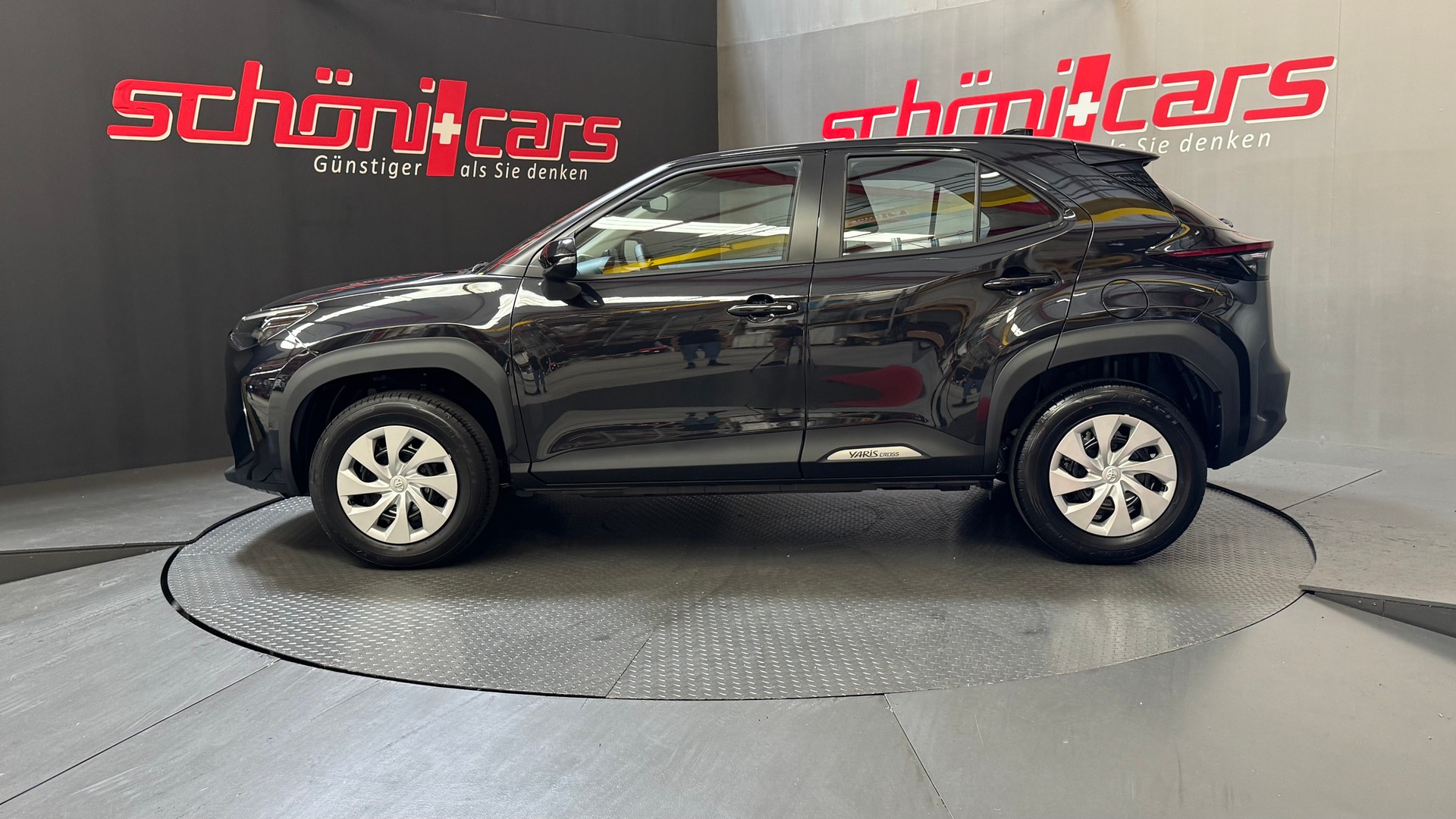 TOYOTA Yaris Cross 1.5 Comfort e-CVT-showroom-element-2