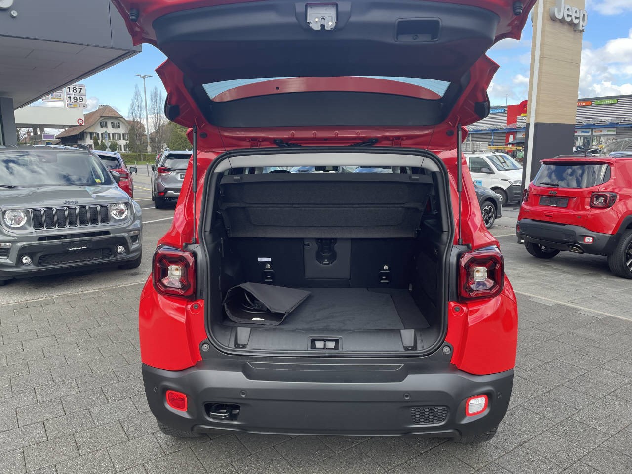 JEEP Renegade 1.3 Trailhawk 4xe-image-4
