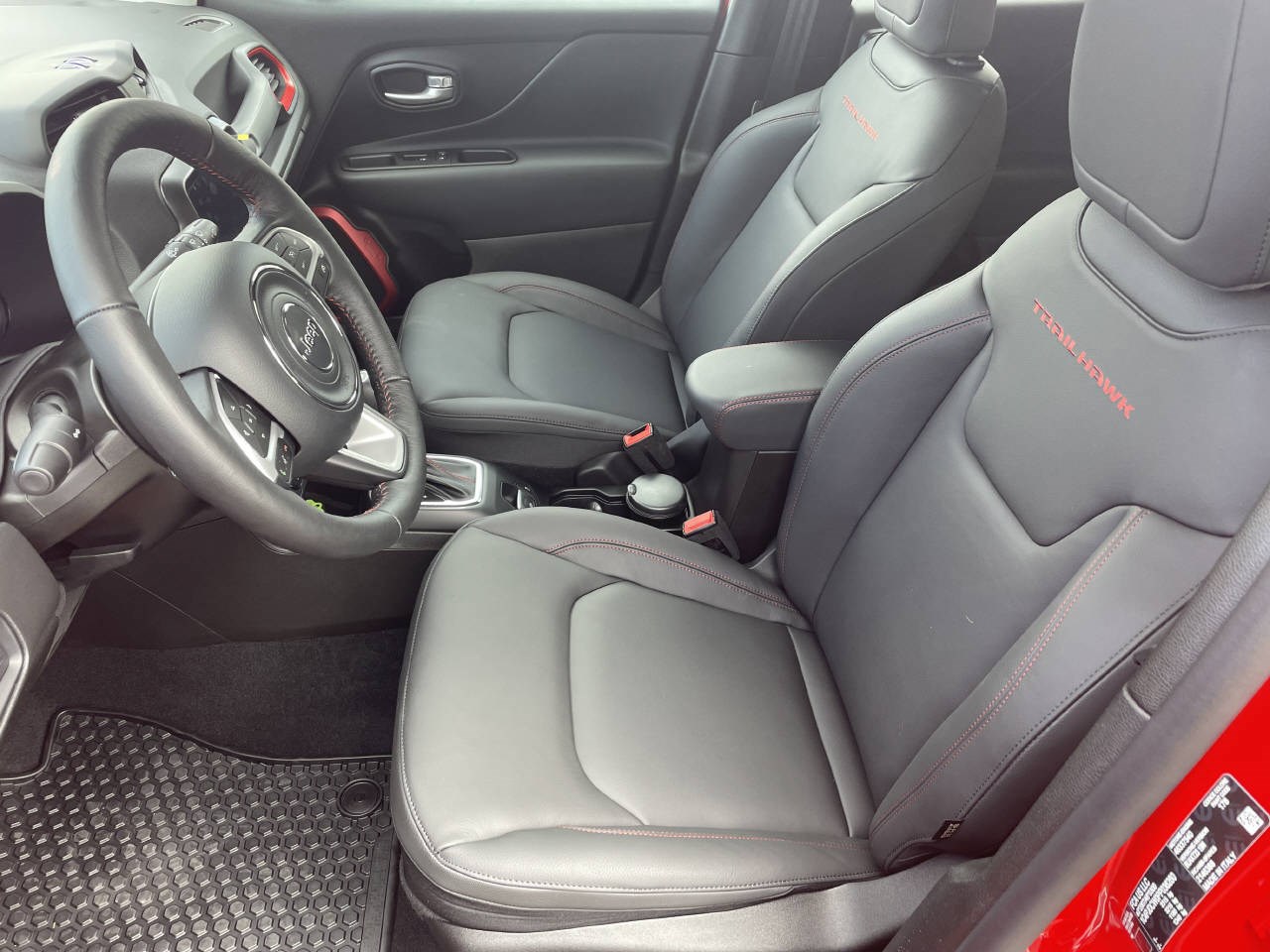 JEEP Renegade 1.3 Trailhawk 4xe-image-6