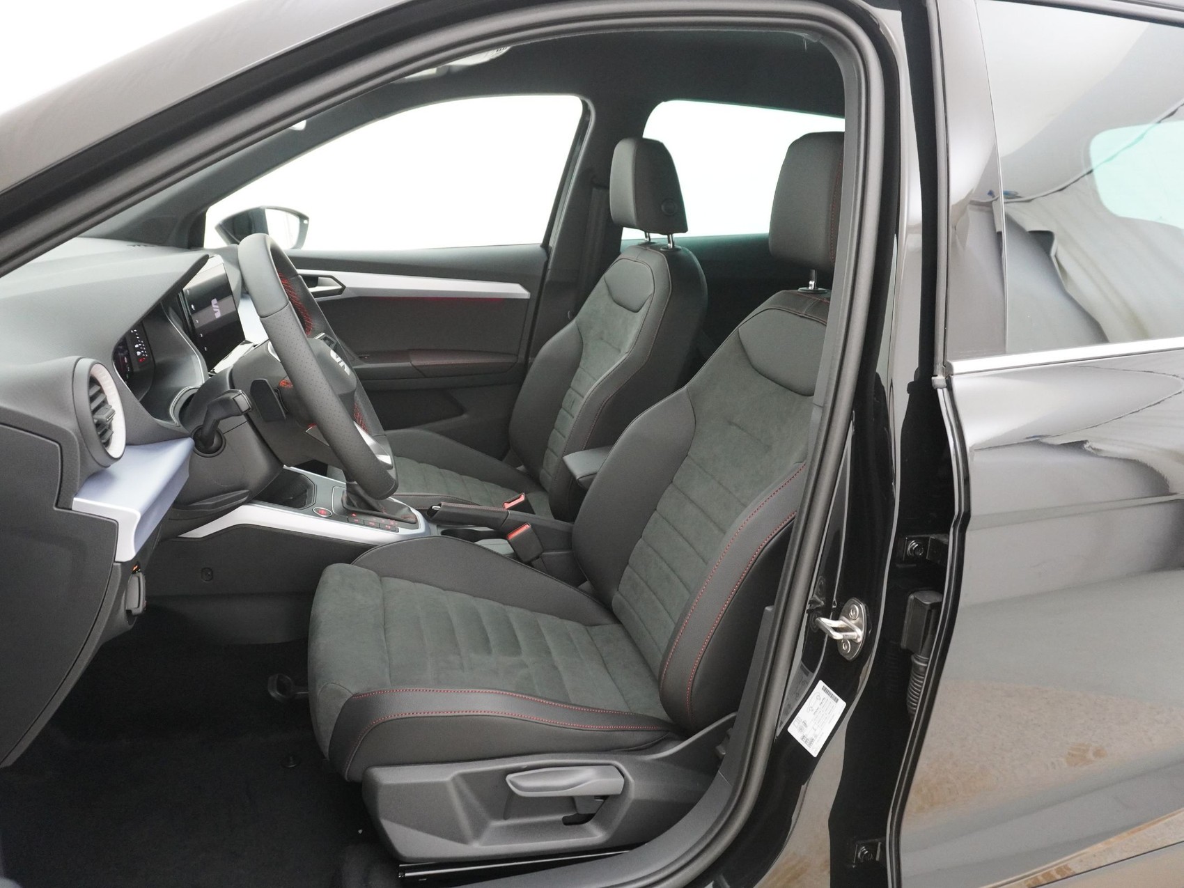 SEAT ARONA 1.5 TSI FR DSG-image-12