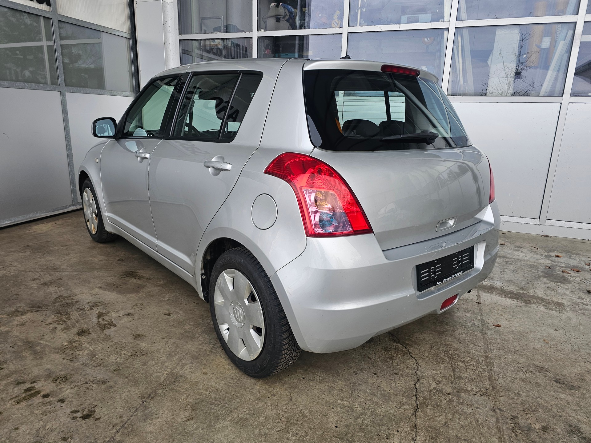 SUZUKI Swift 1.3i frisch ab Mfk-image-6