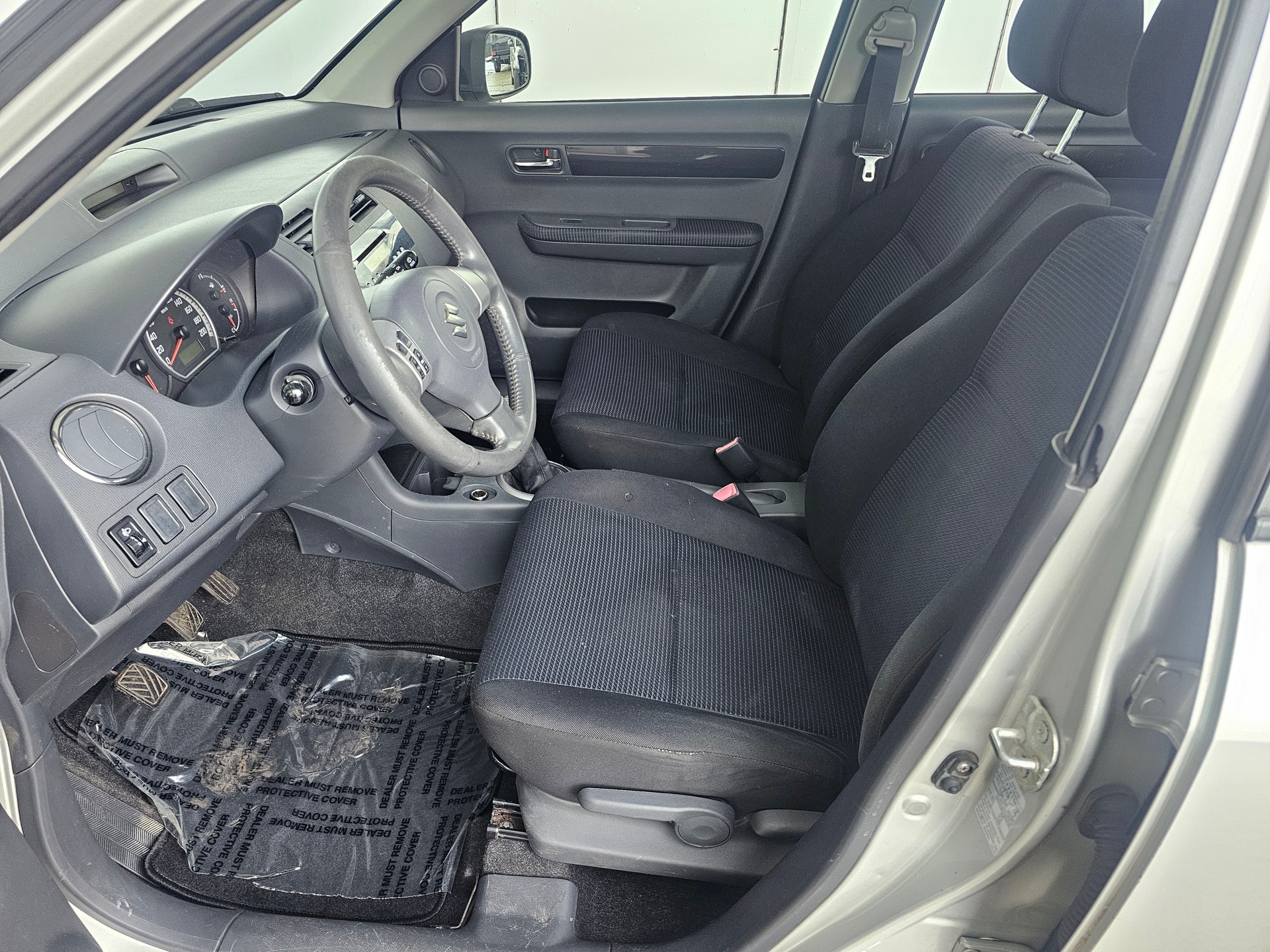 SUZUKI Swift 1.3i frisch ab Mfk-image-12